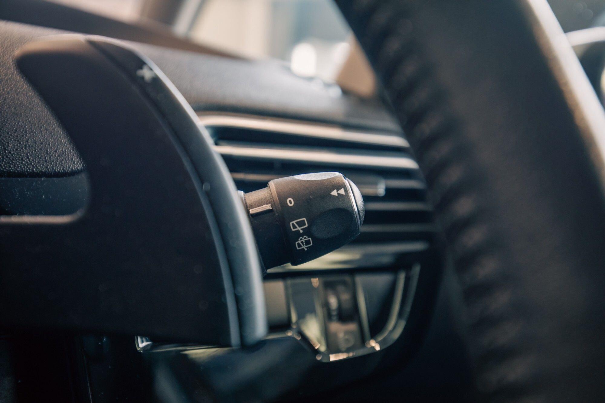 Citroen Grand C4 Picasso view 16