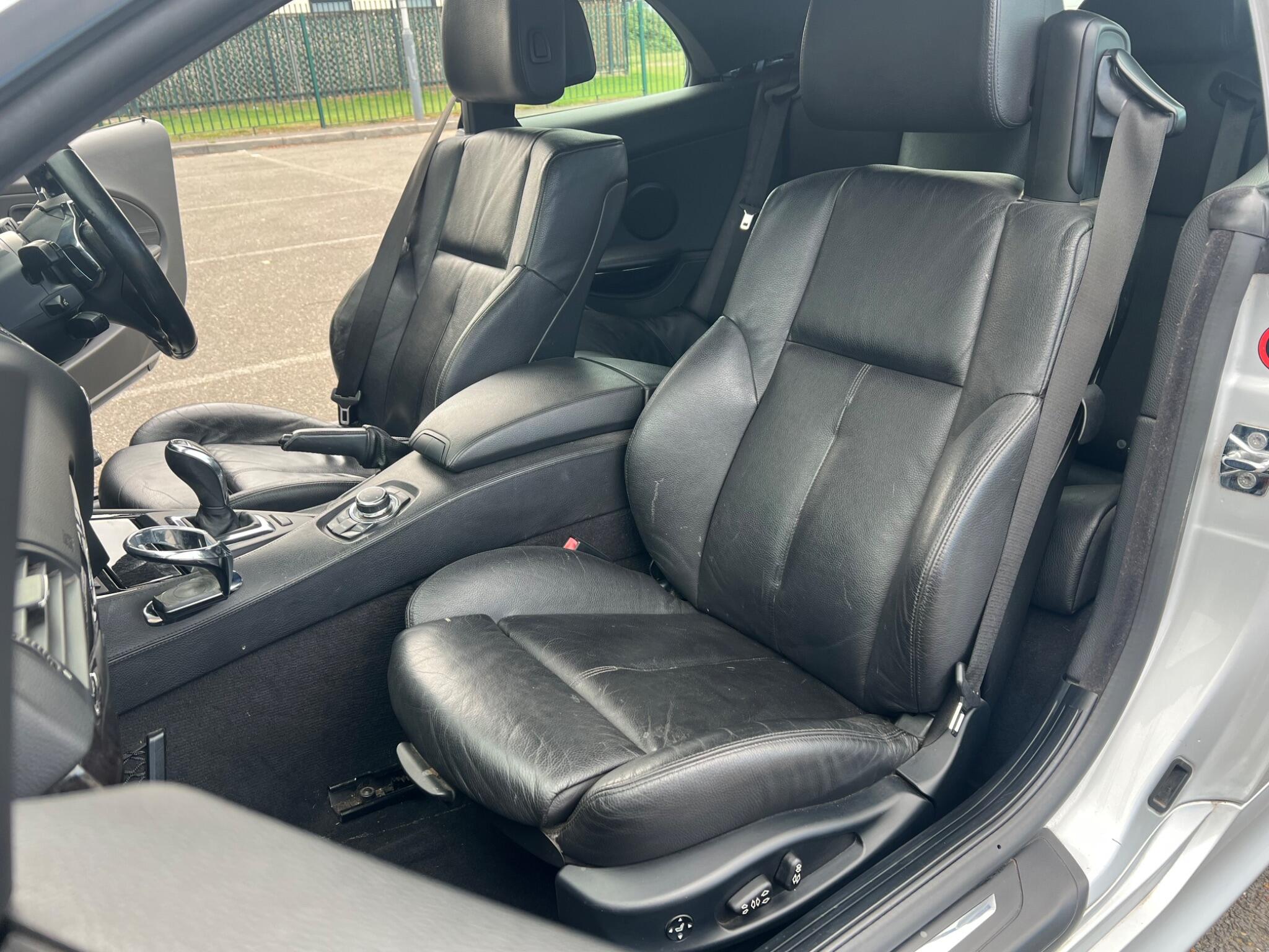 BMW 6 Series view 24