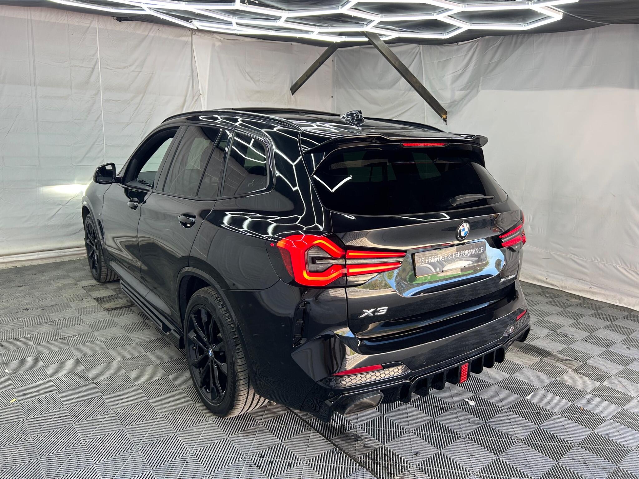 BMW X3 view 4