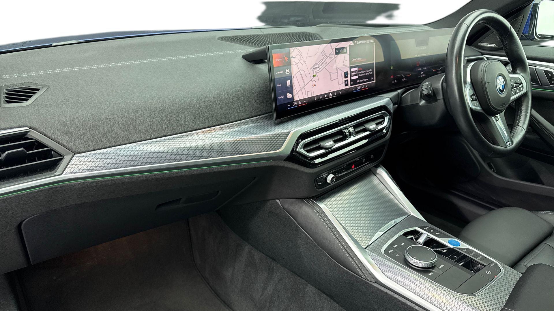 BMW i4 view 7