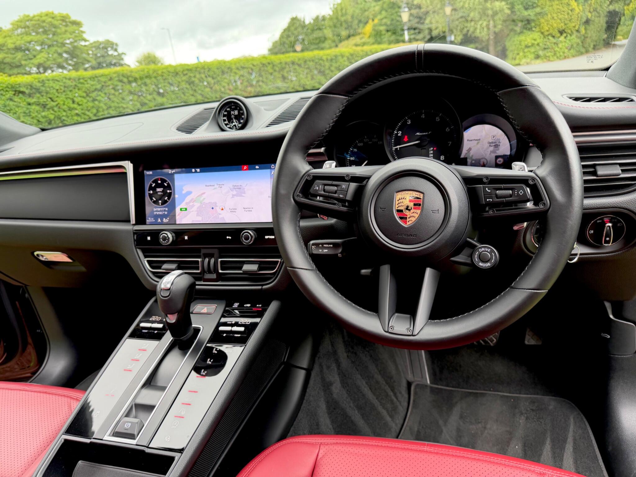 Porsche Macan view 36