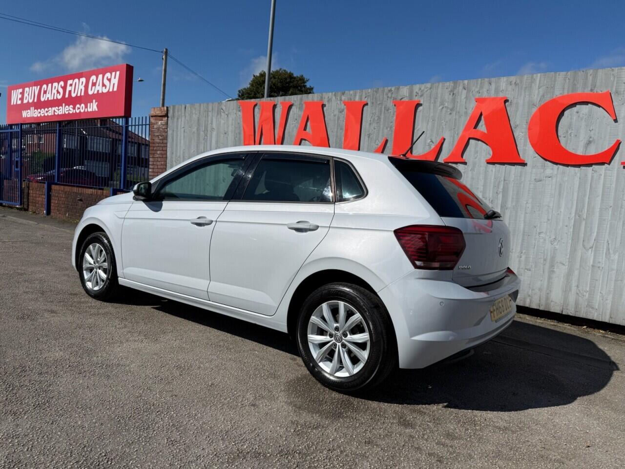 Volkswagen Polo view 32