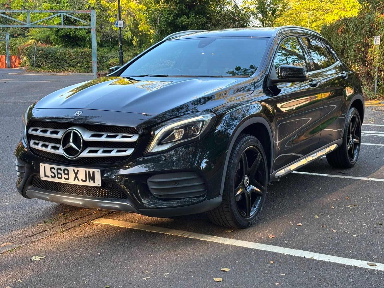 Mercedes-Benz Gla view 8