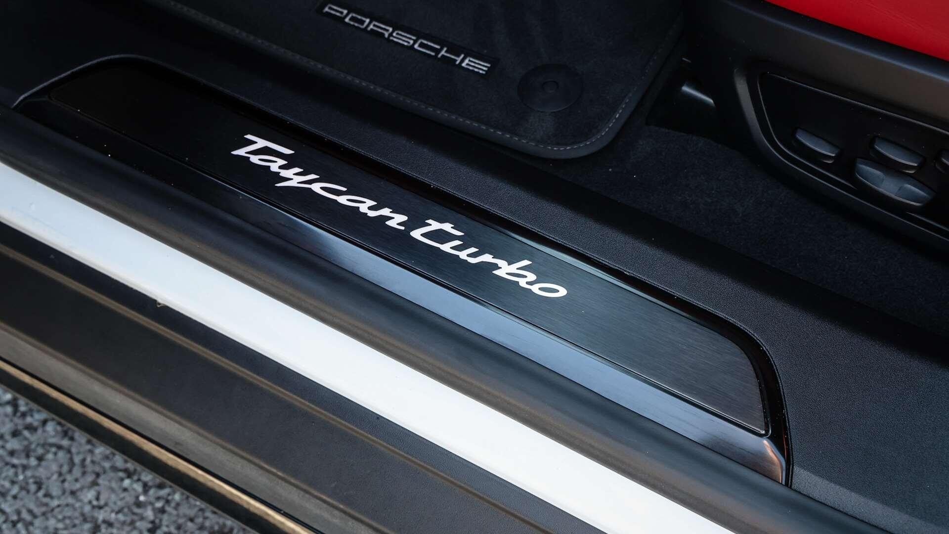 Porsche Taycan view 26