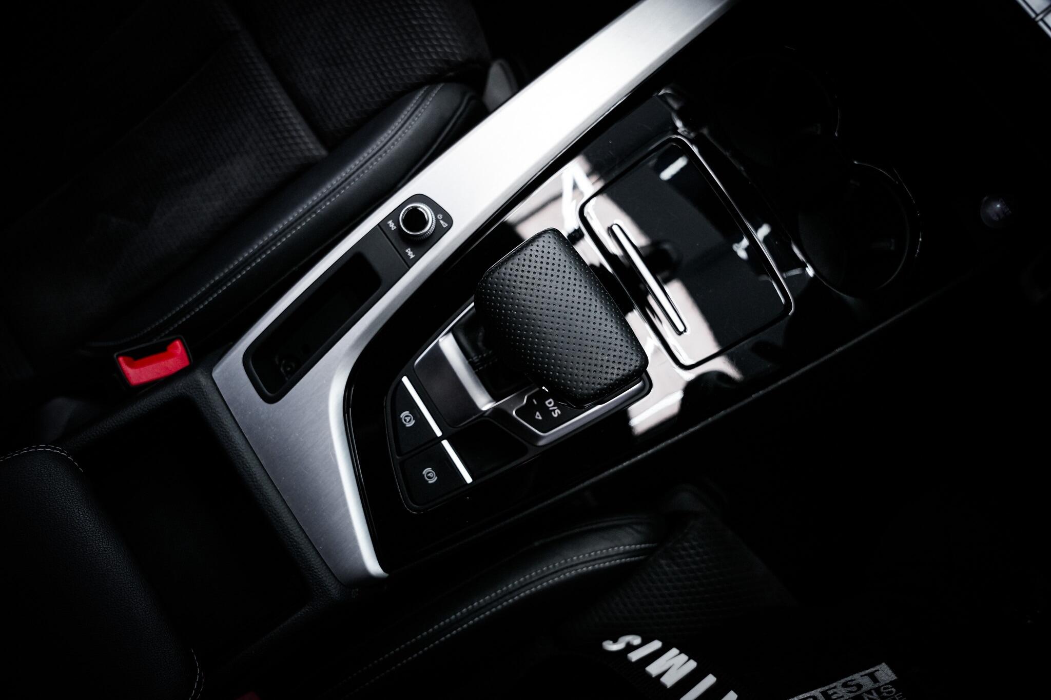 Audi A4 view 5