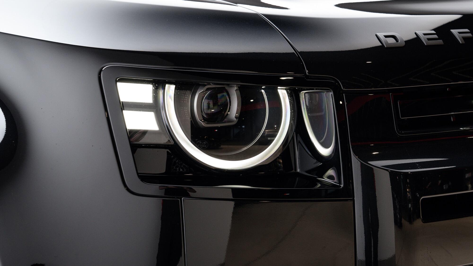 Land Rover Defender view 14