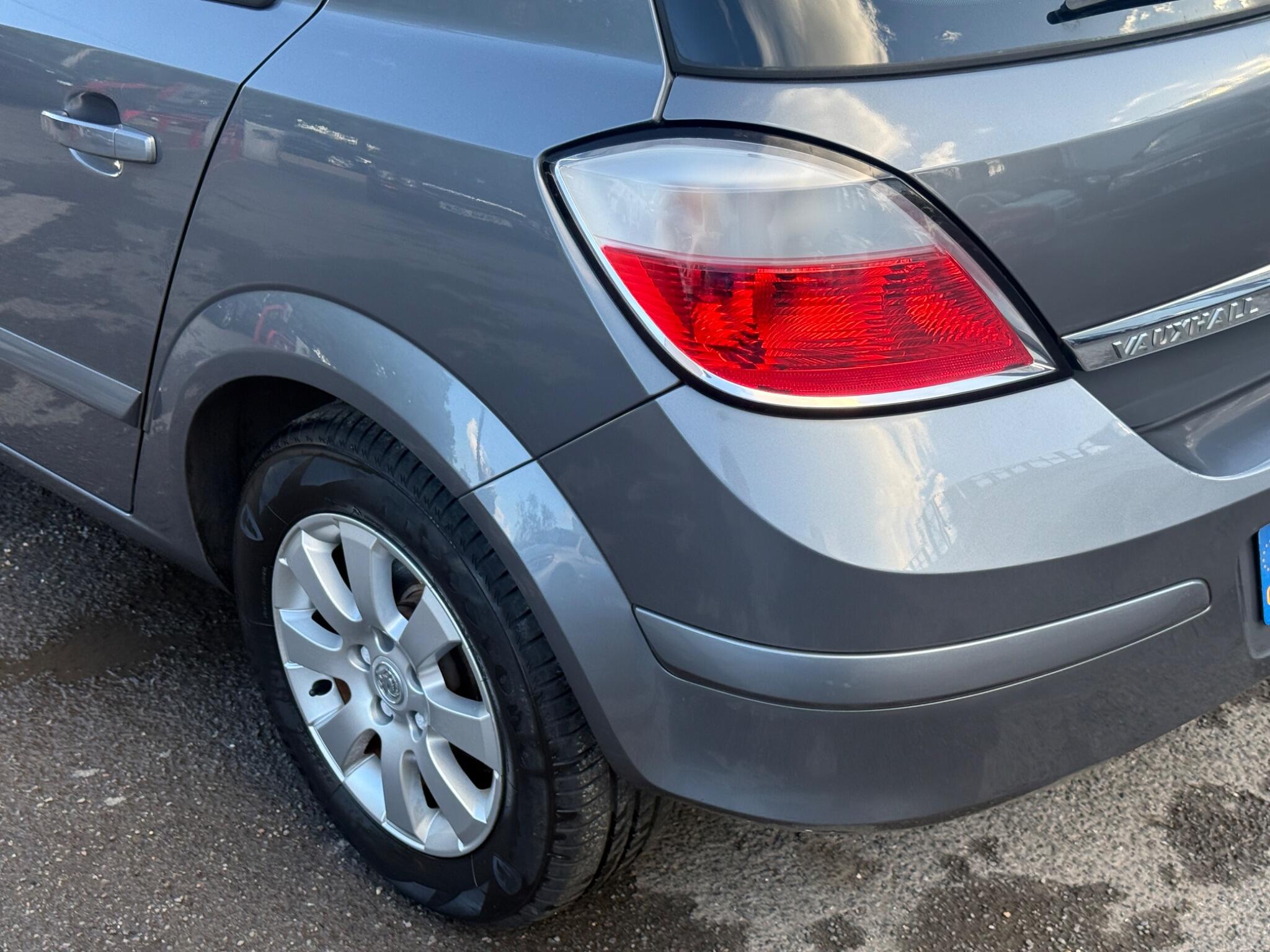 Vauxhall Astra - Image 24