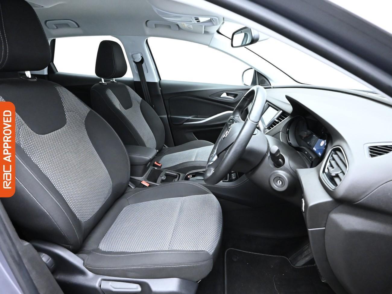 Vauxhall Grandland X view 12