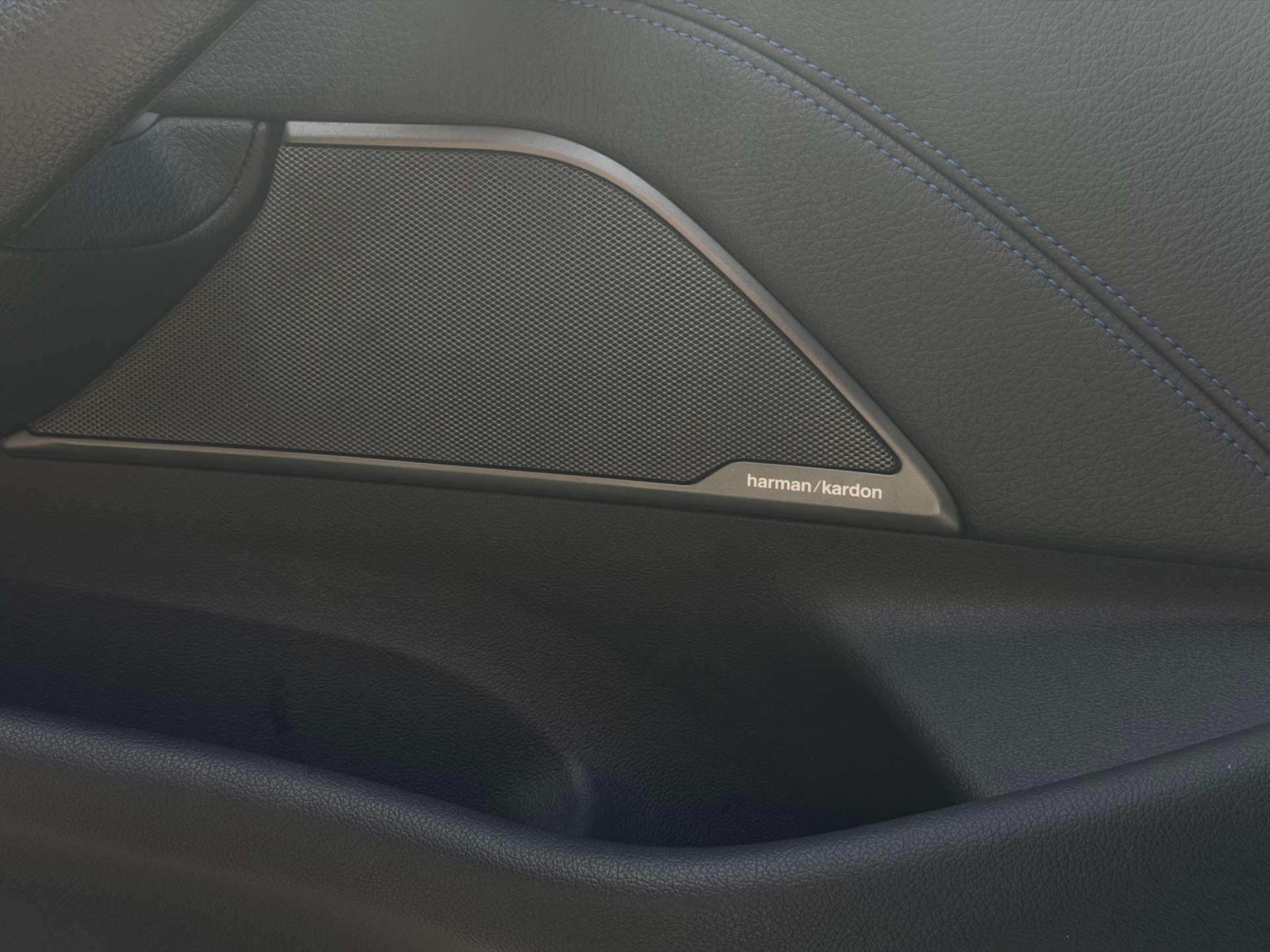 BMW 5 Series view 14