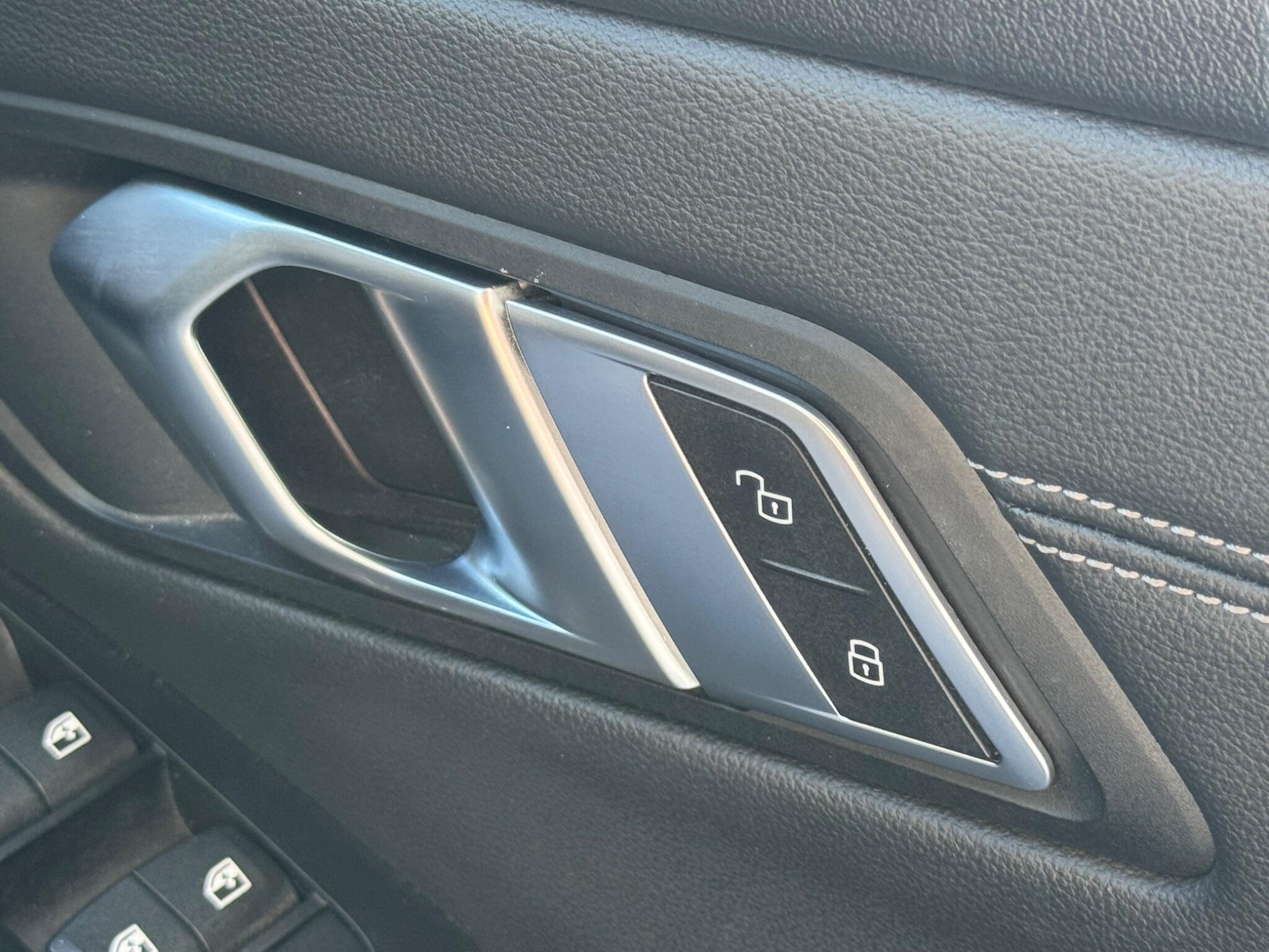 BMW 3 Series view 29