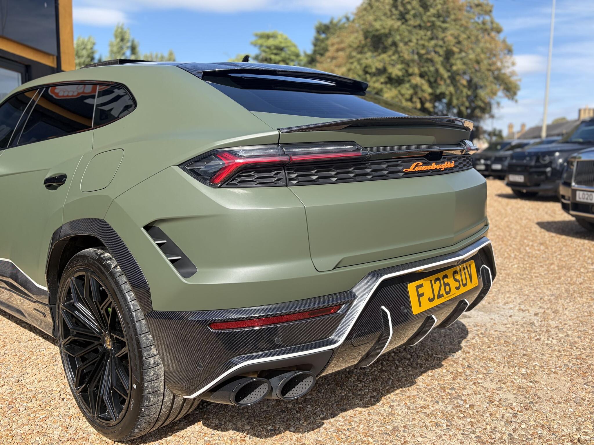 Lamborghini Urus view 11