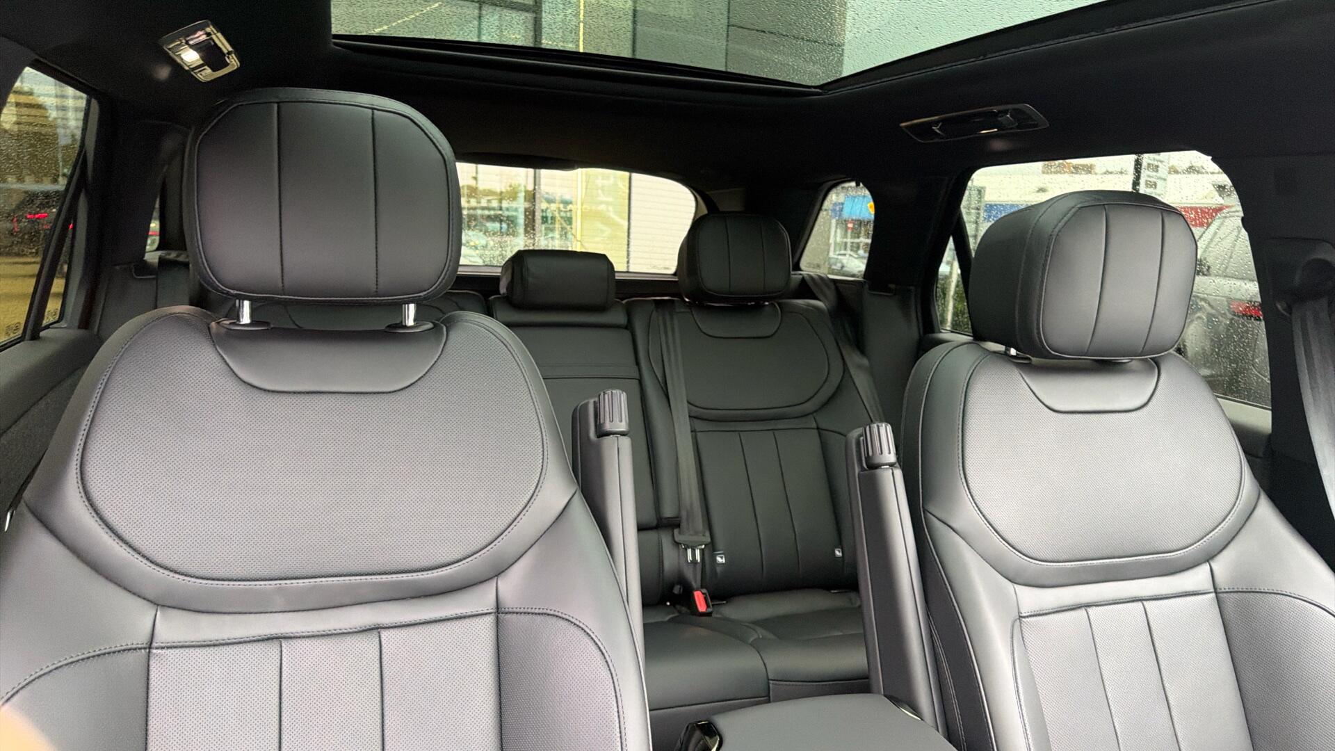Land Rover Range Rover Sport view 36