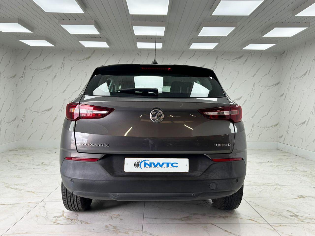 Vauxhall Grandland X view 8