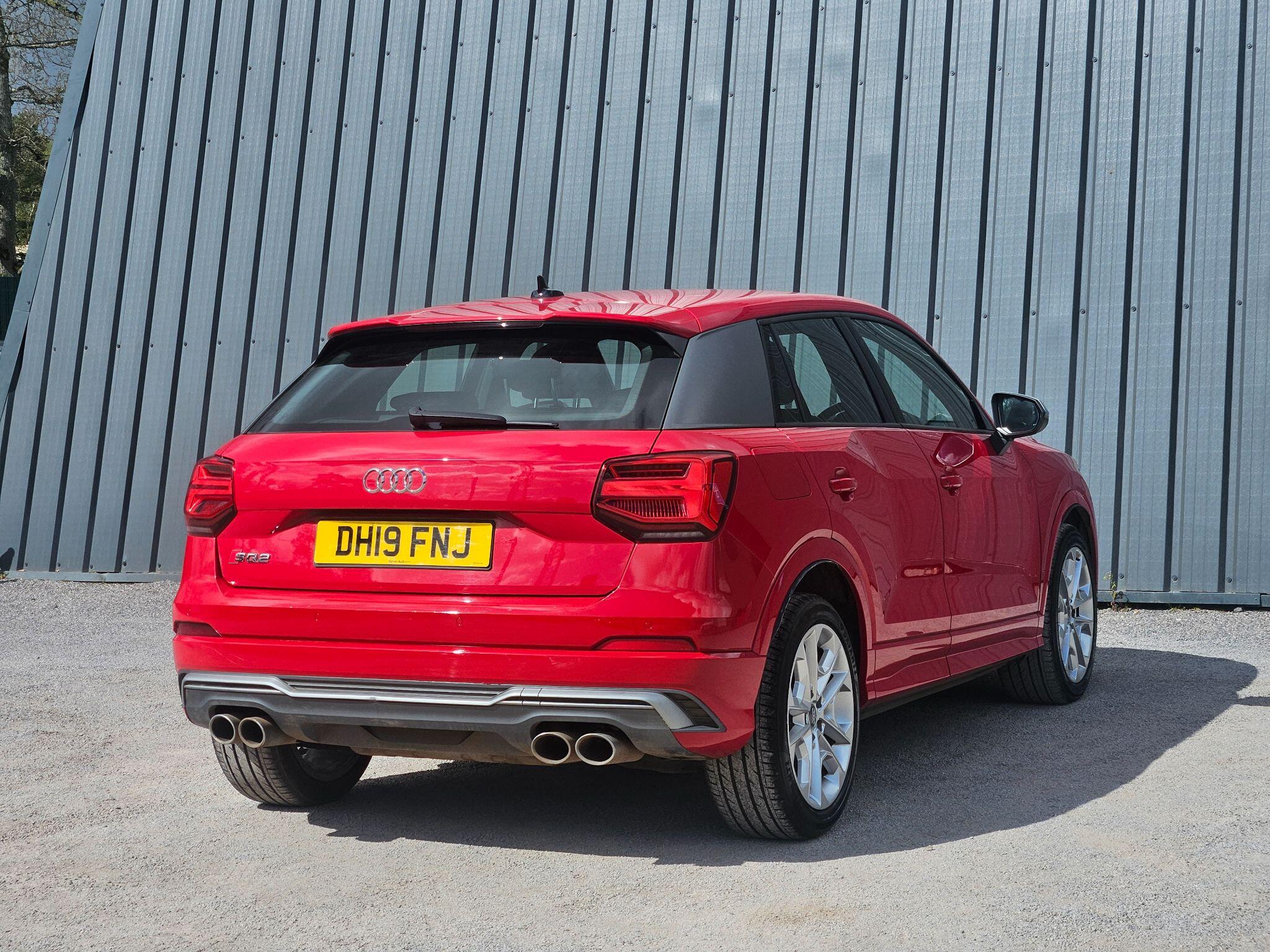 2019 Audi SQ2 image 14