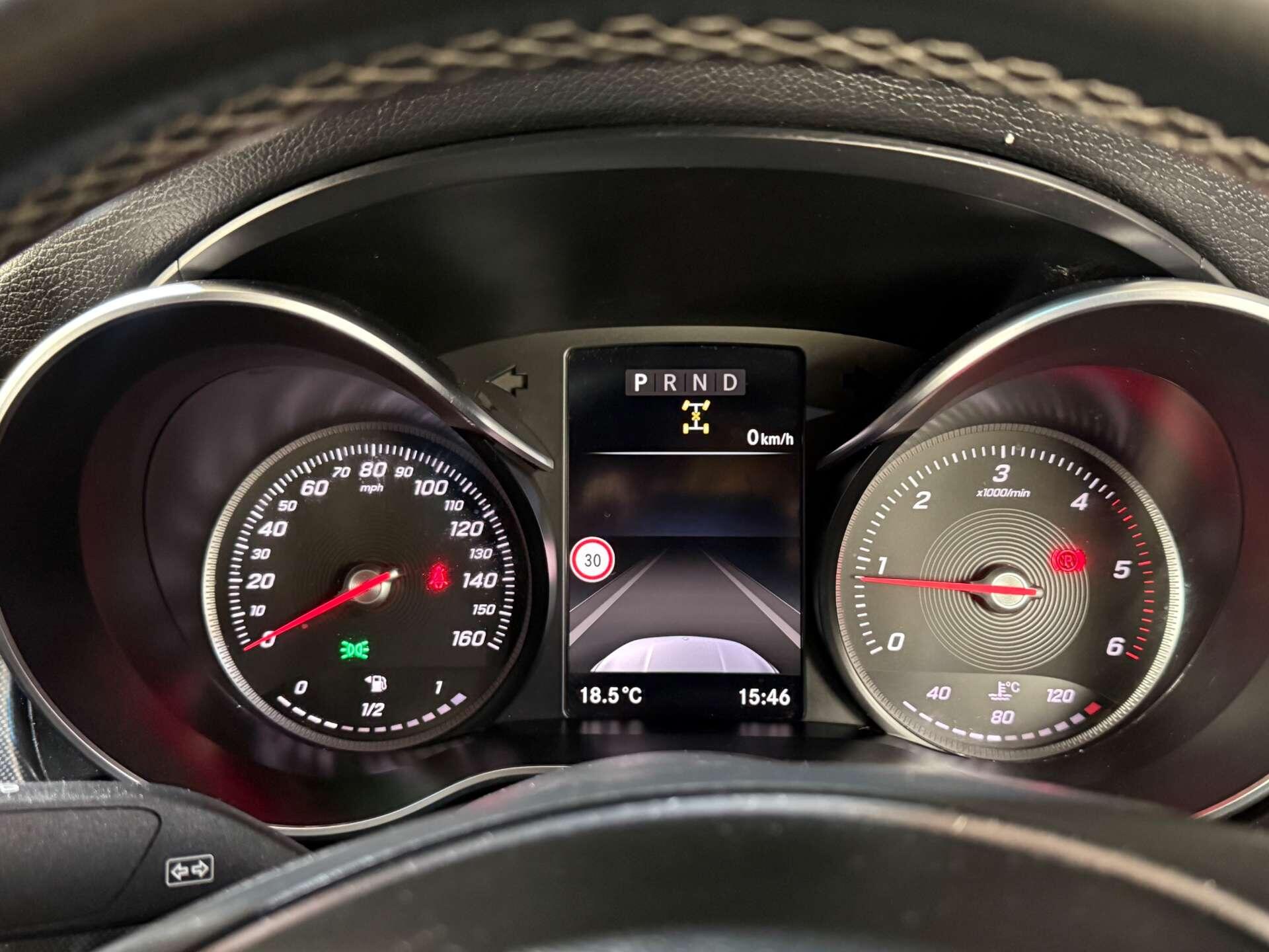 Mercedes-Benz X Class view 46
