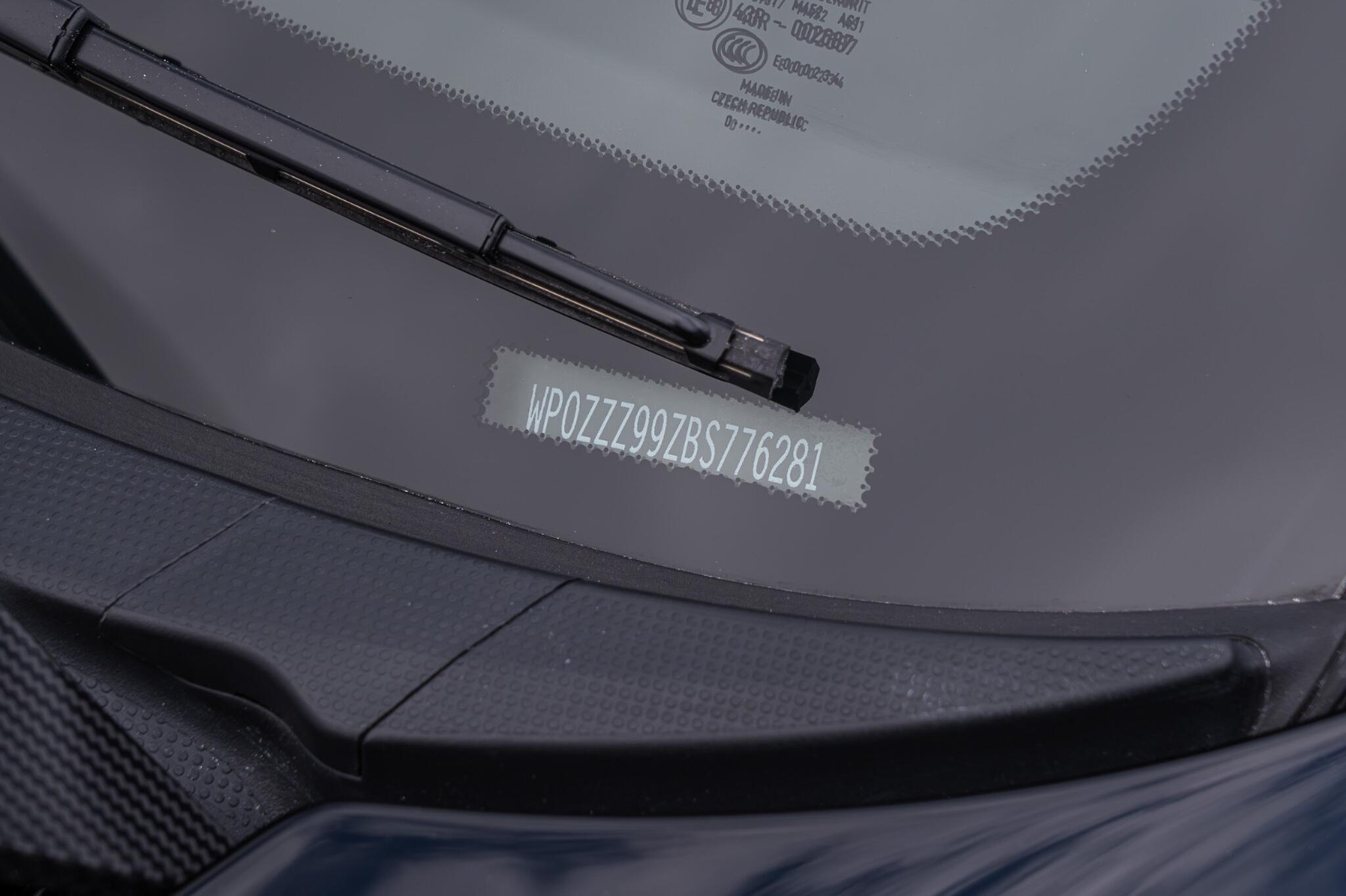 Porsche 911 view 42