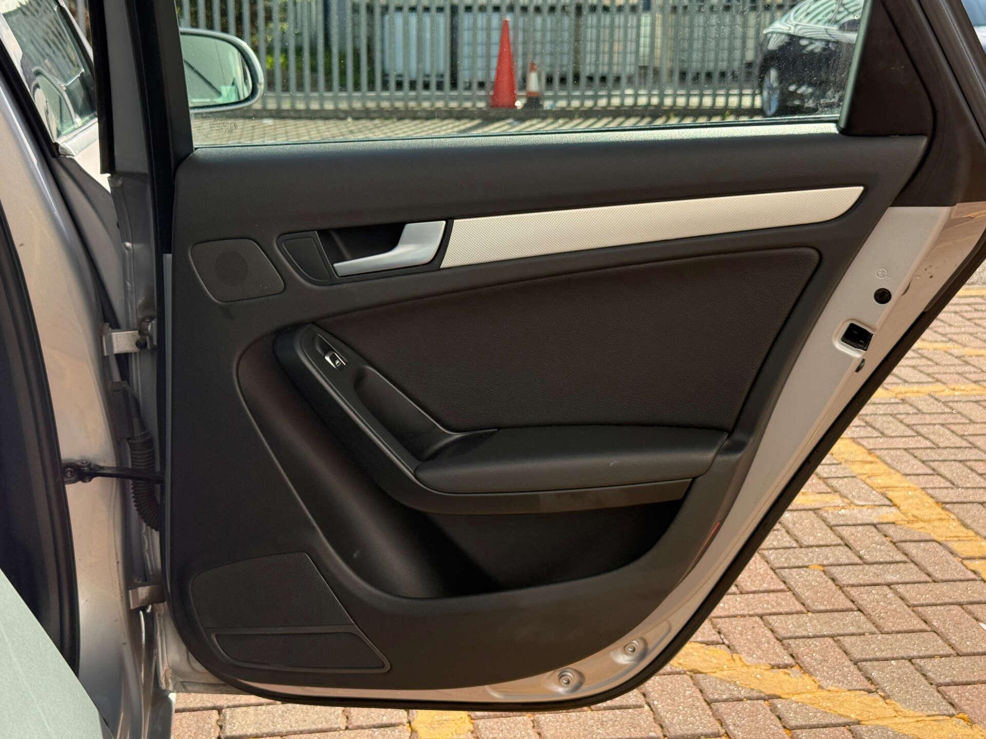 Audi A4 view 22