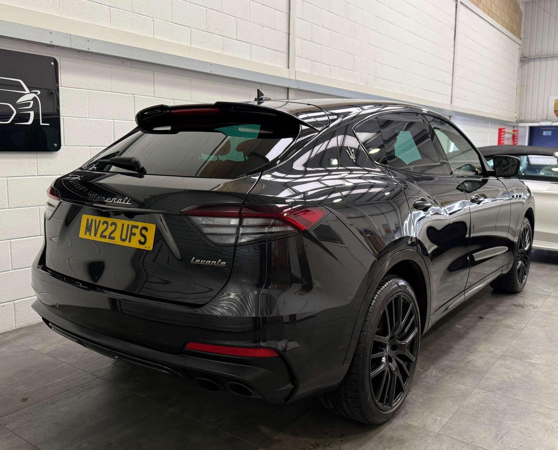 Maserati Levante view 8