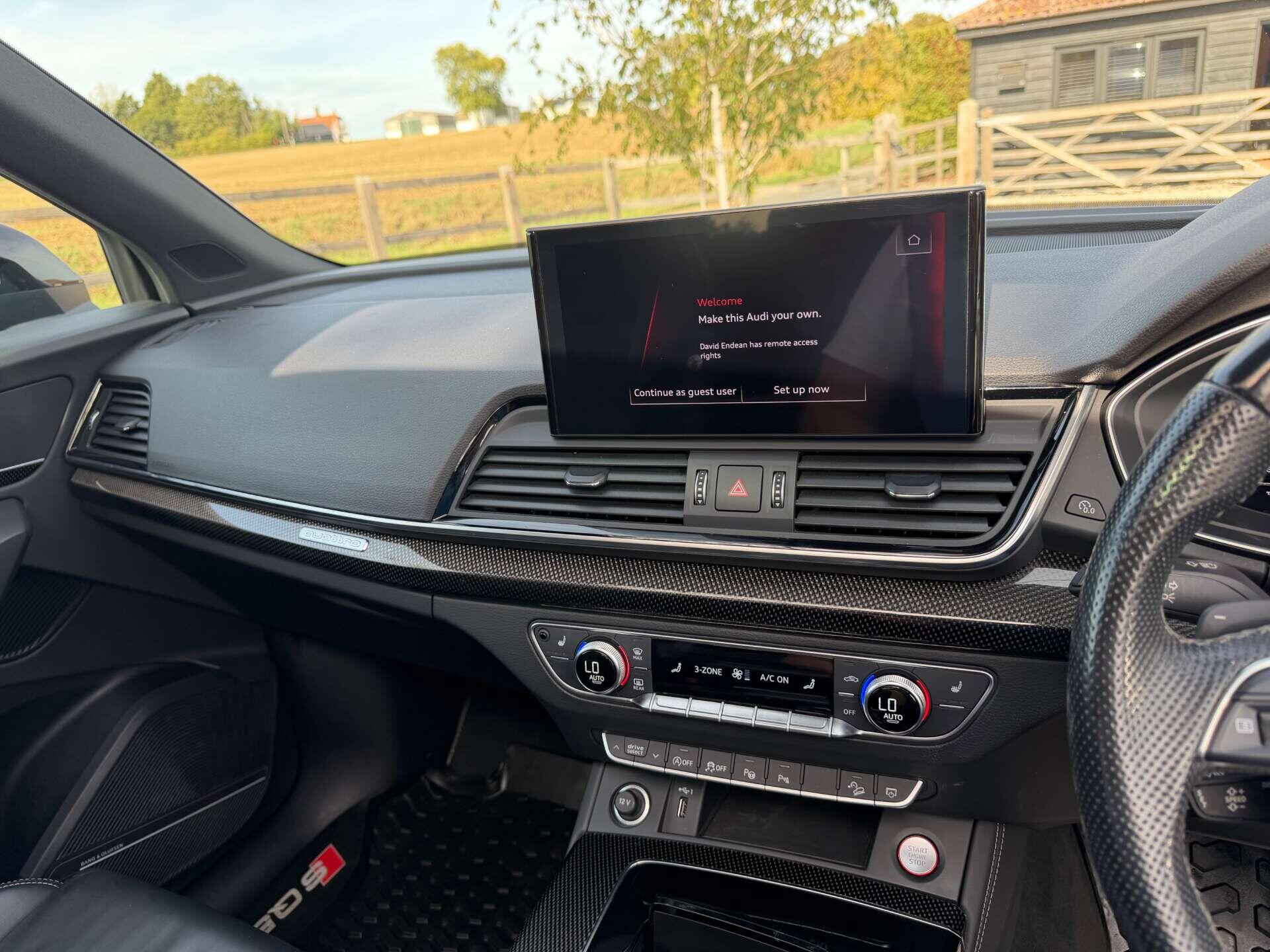 Audi SQ5 view 20