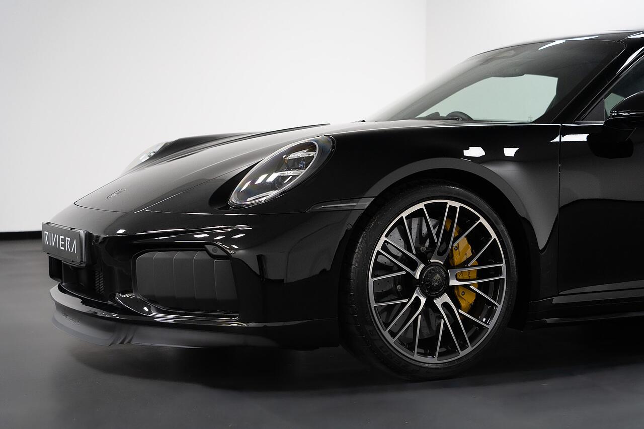 Porsche 911 view 26