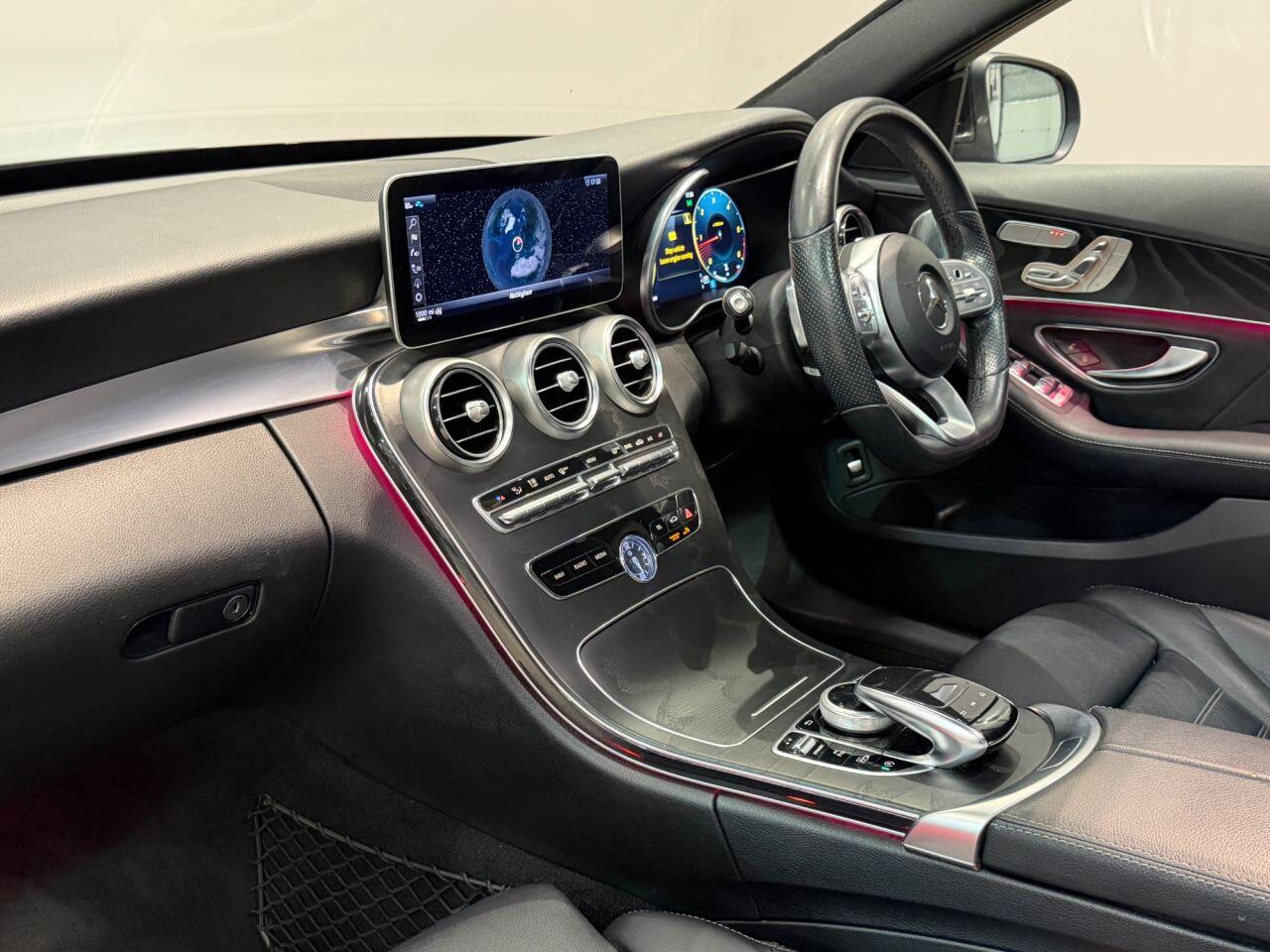 Mercedes-Benz C-Class view 33