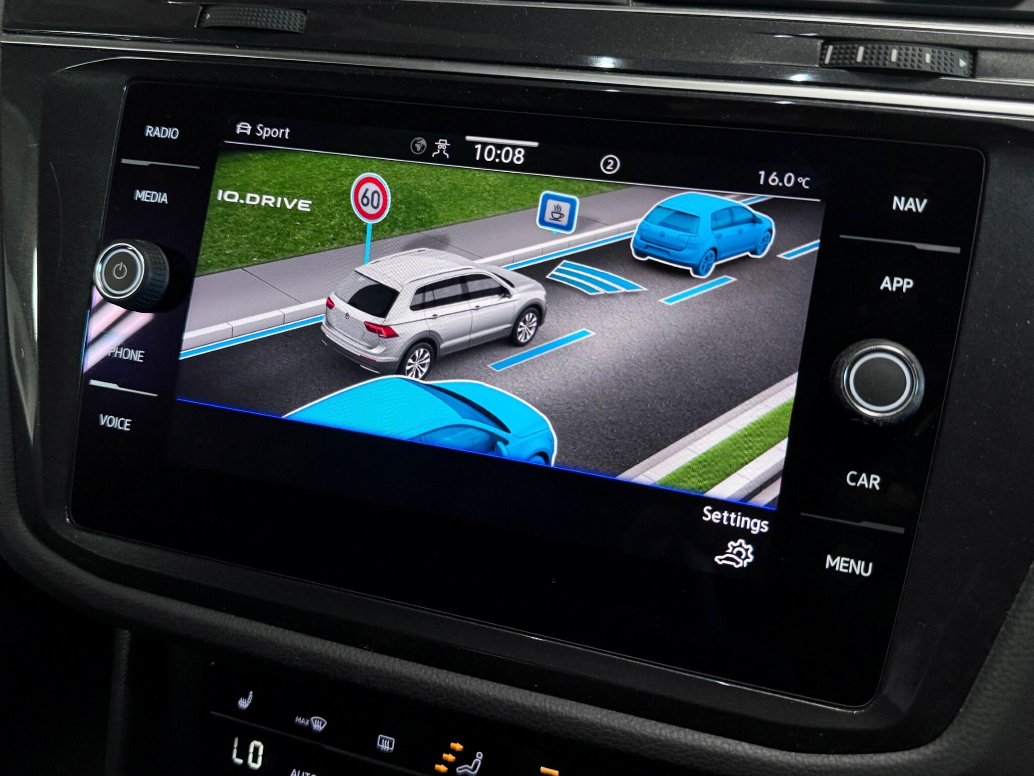 Volkswagen Tiguan view 52