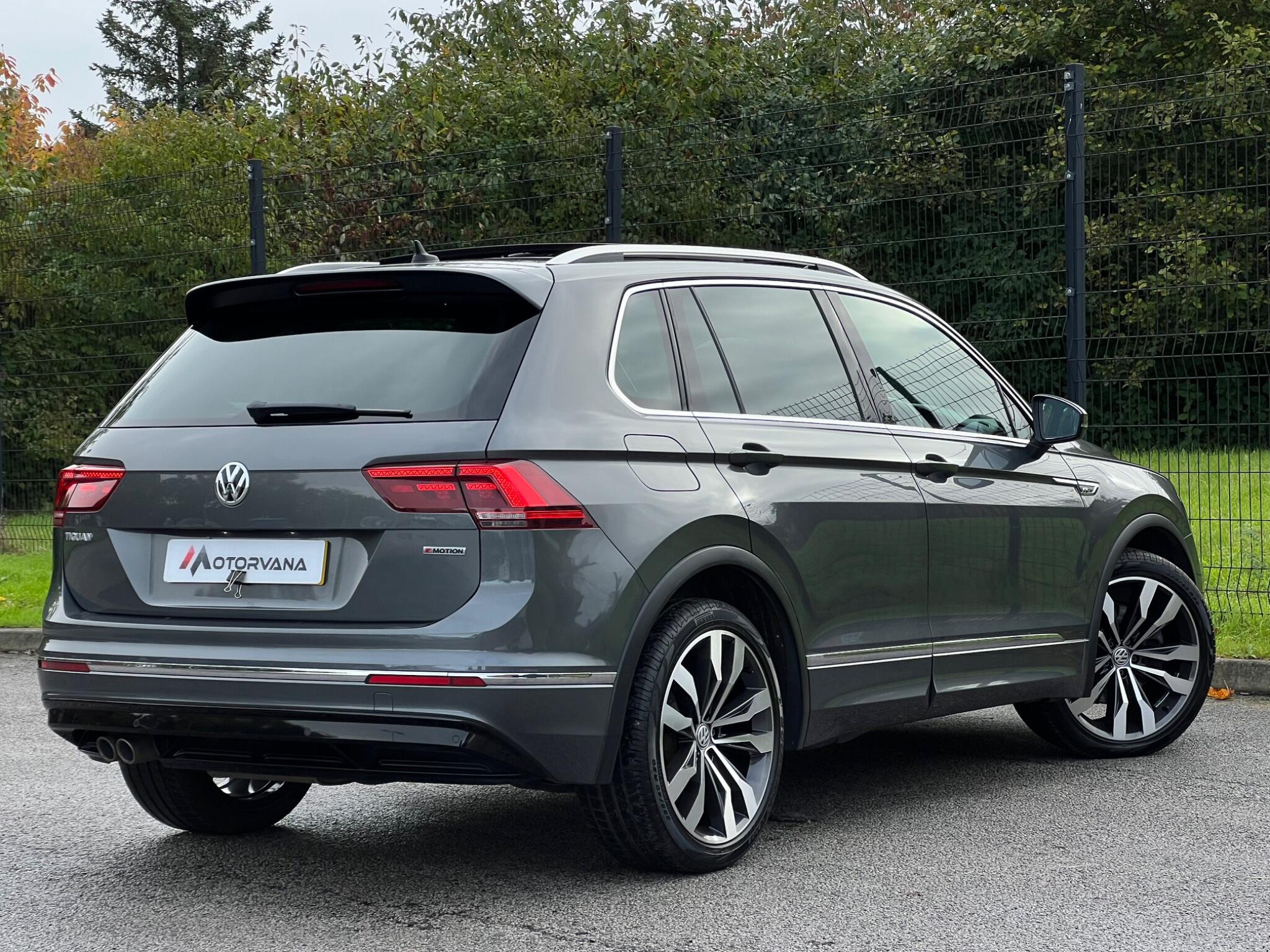 Volkswagen Tiguan view 11