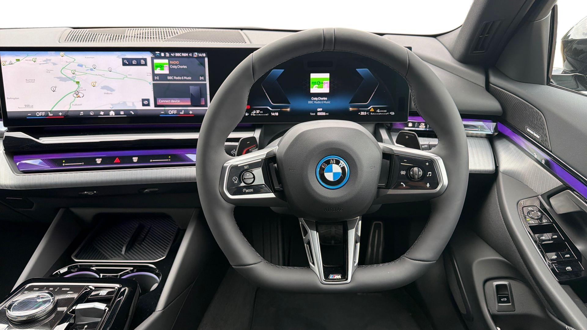 BMW 5 Series view 5