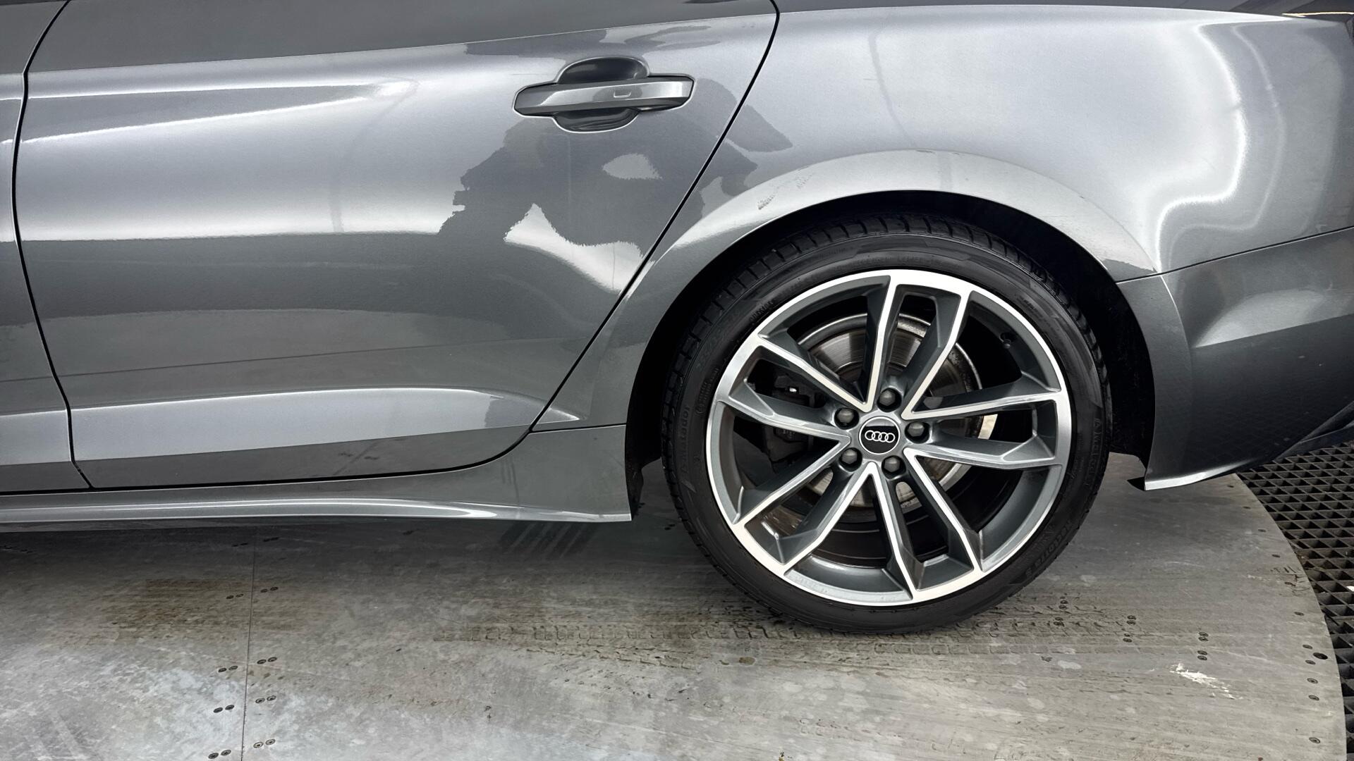 Audi A5 view 23