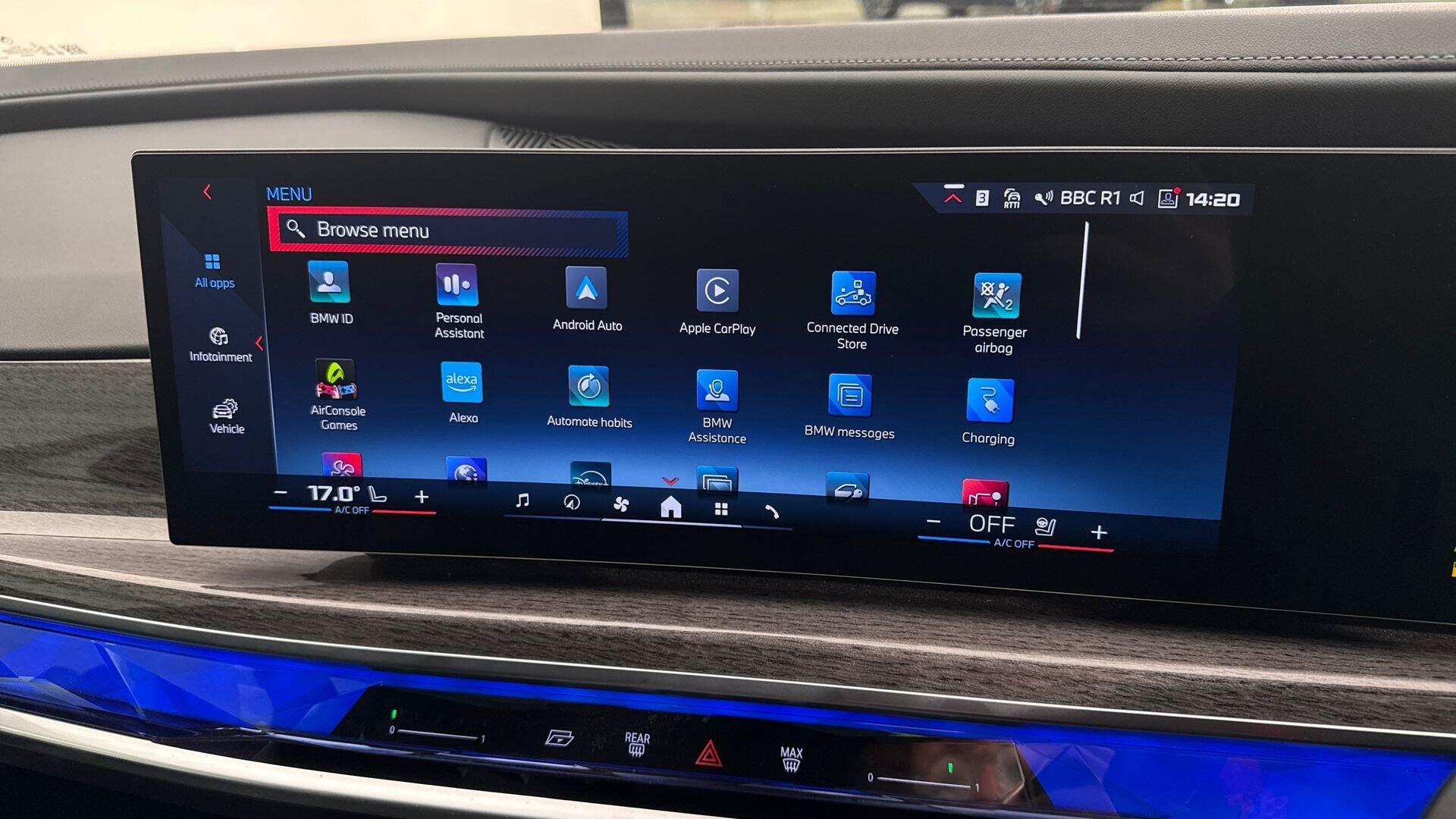 BMW 7 Series view 31