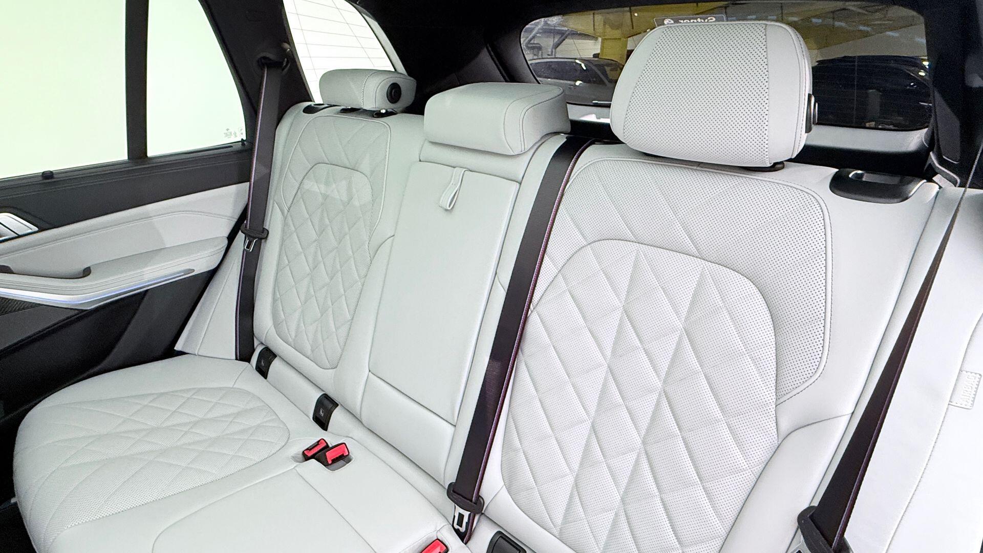 BMW X5 view 12