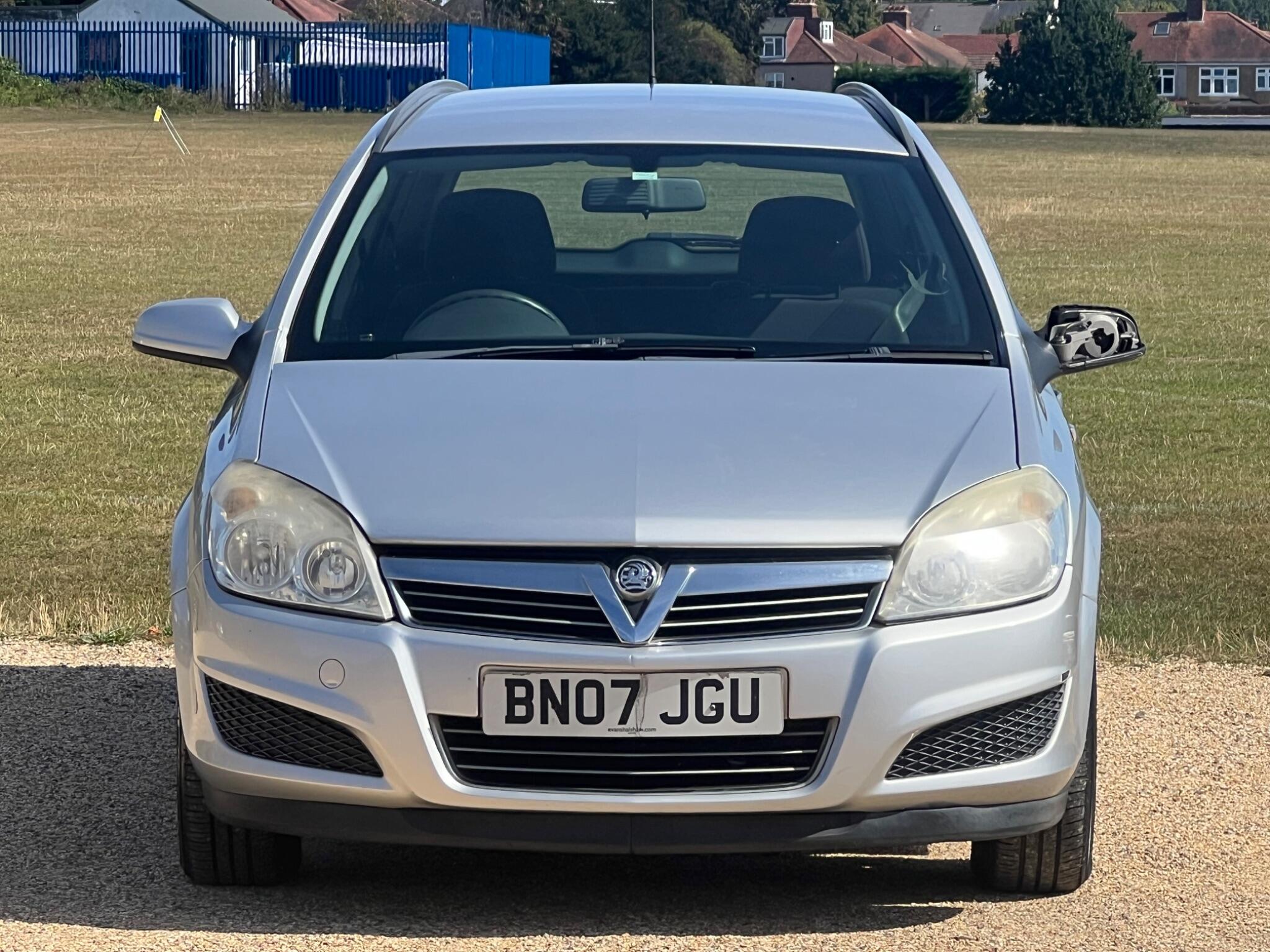Vauxhall Astra view 3