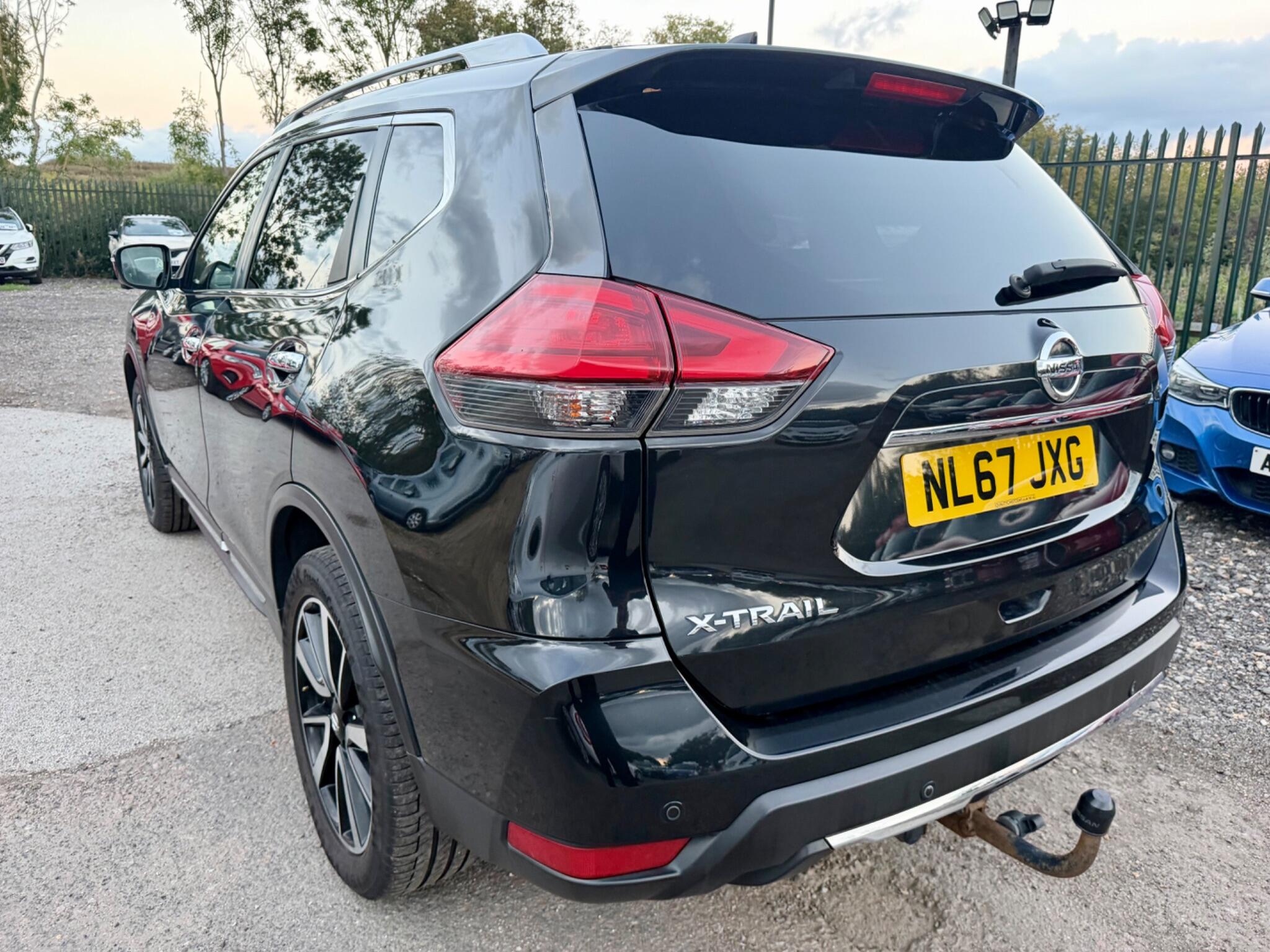 Nissan X-Trail view 10