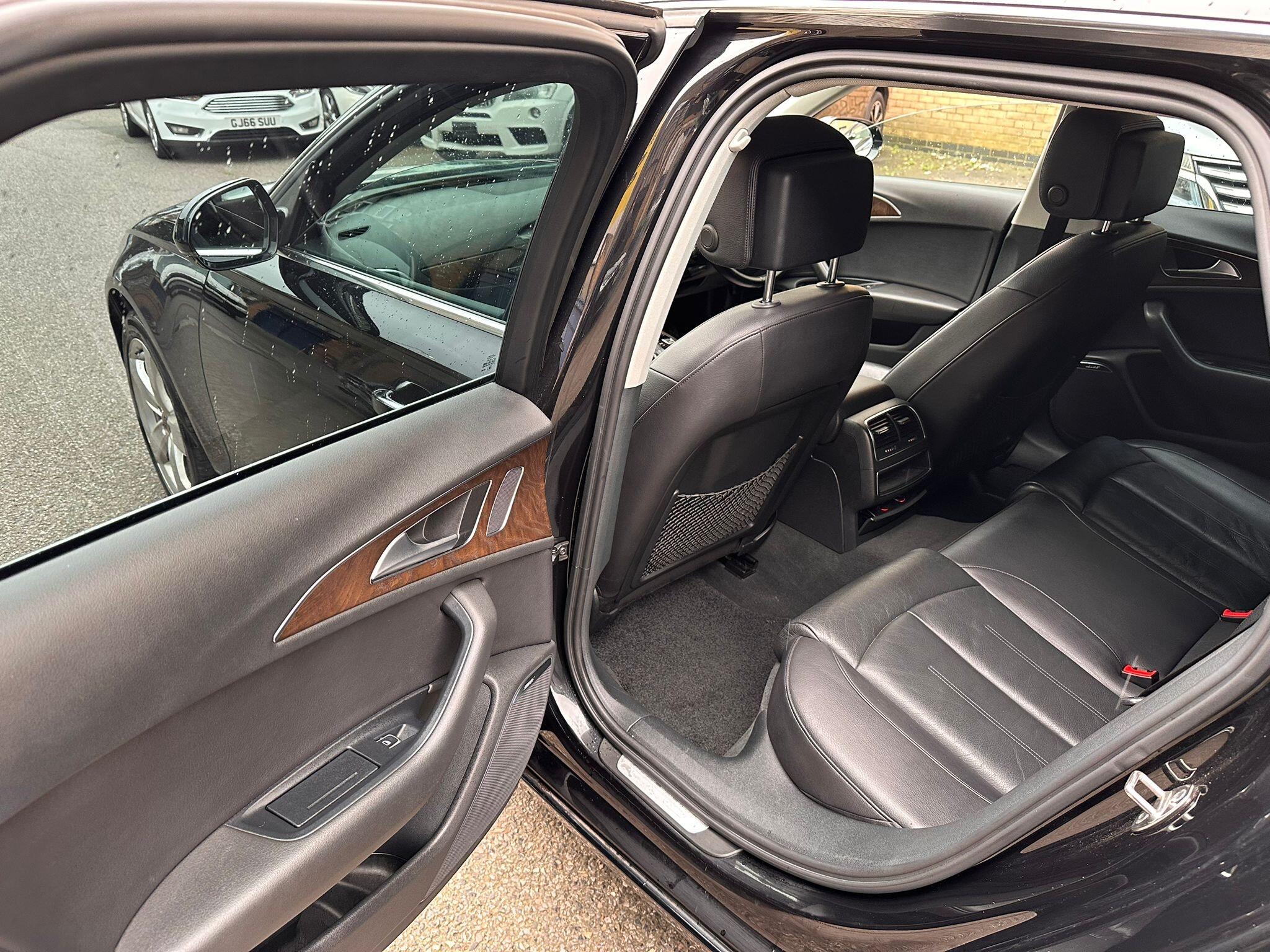 Audi A6 Avant view 14