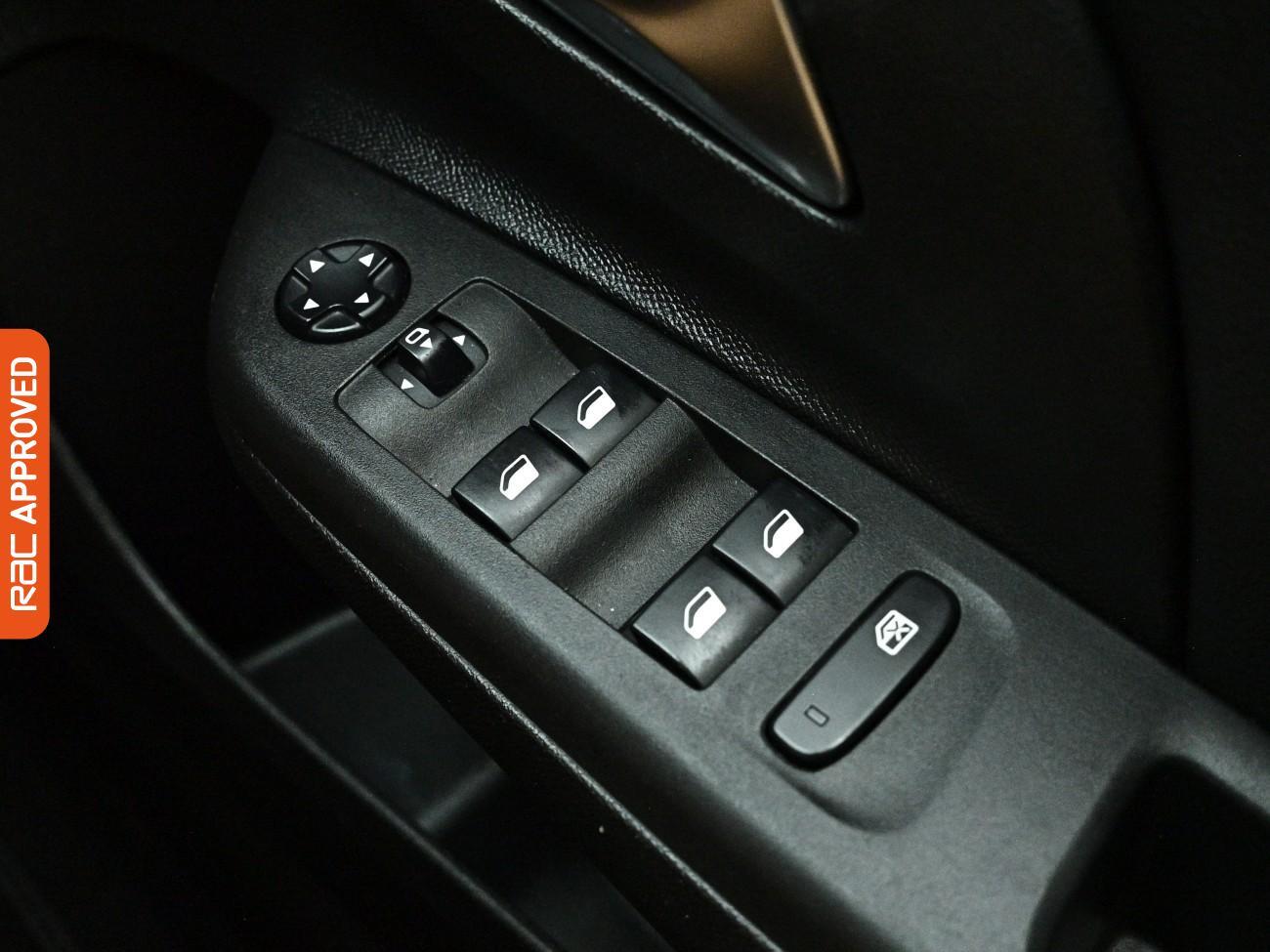 Vauxhall Corsa view 26