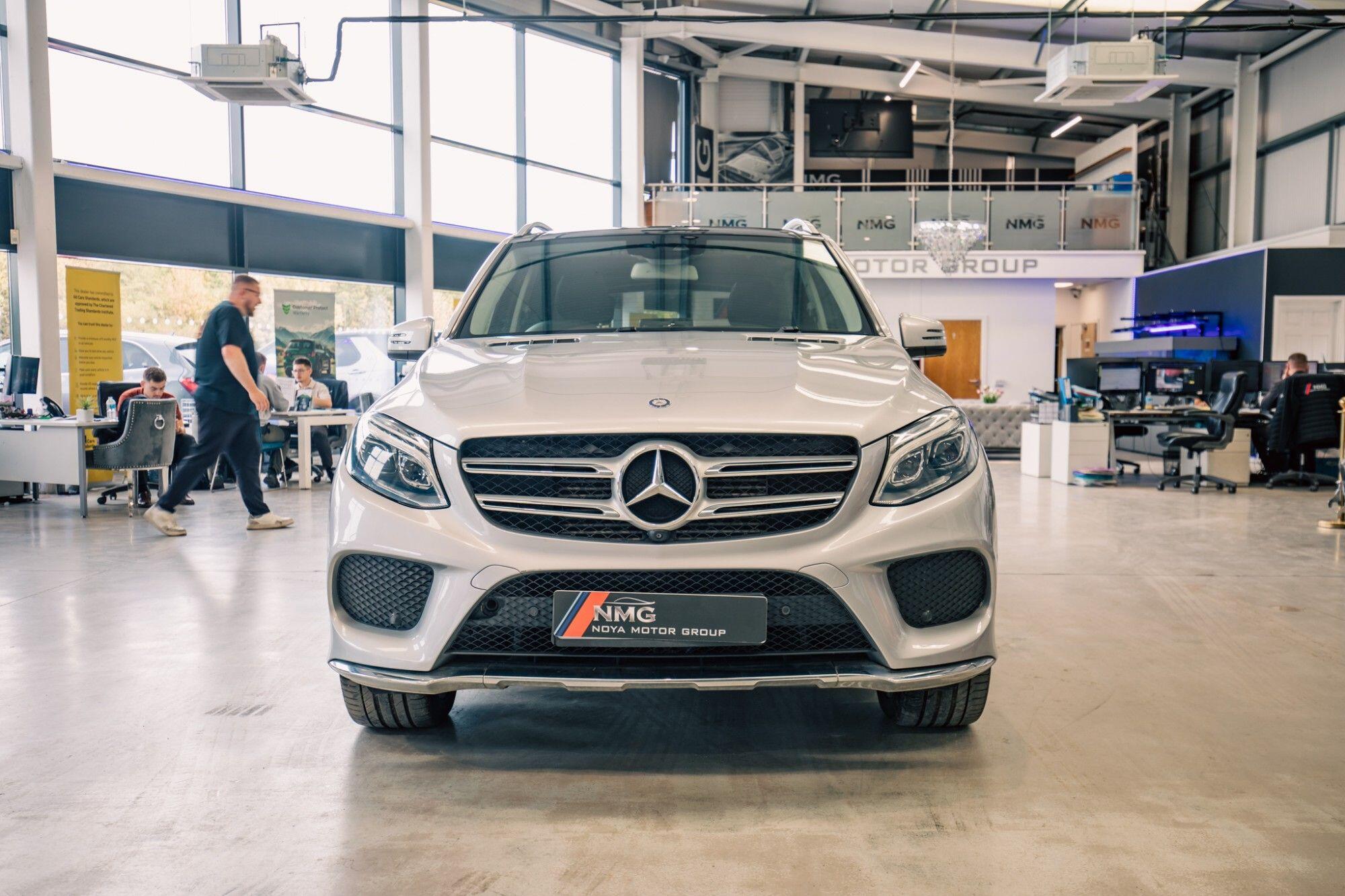 Mercedes-Benz GLE view 25