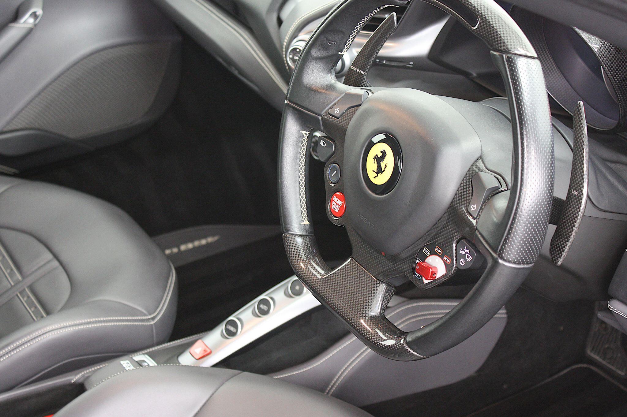 Ferrari 488 view 24