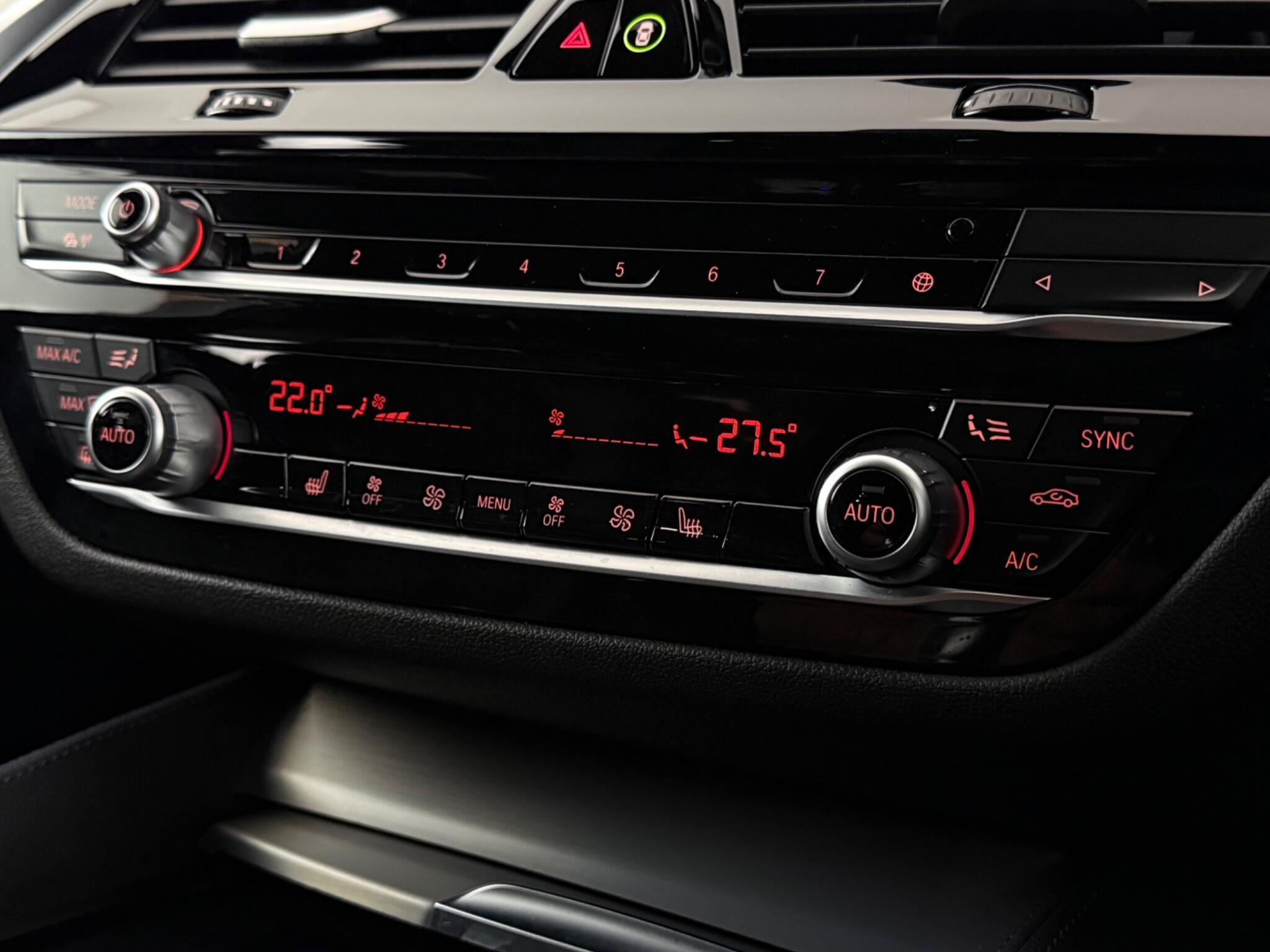 BMW 5 Series view 30