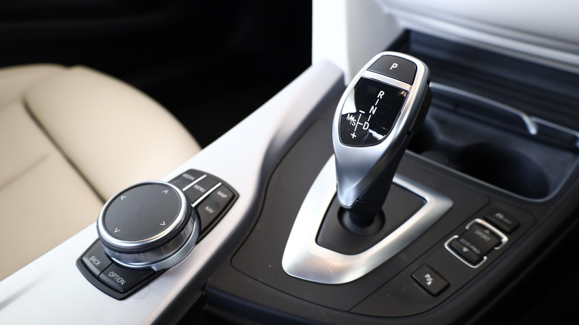 BMW 4 Series view 10
