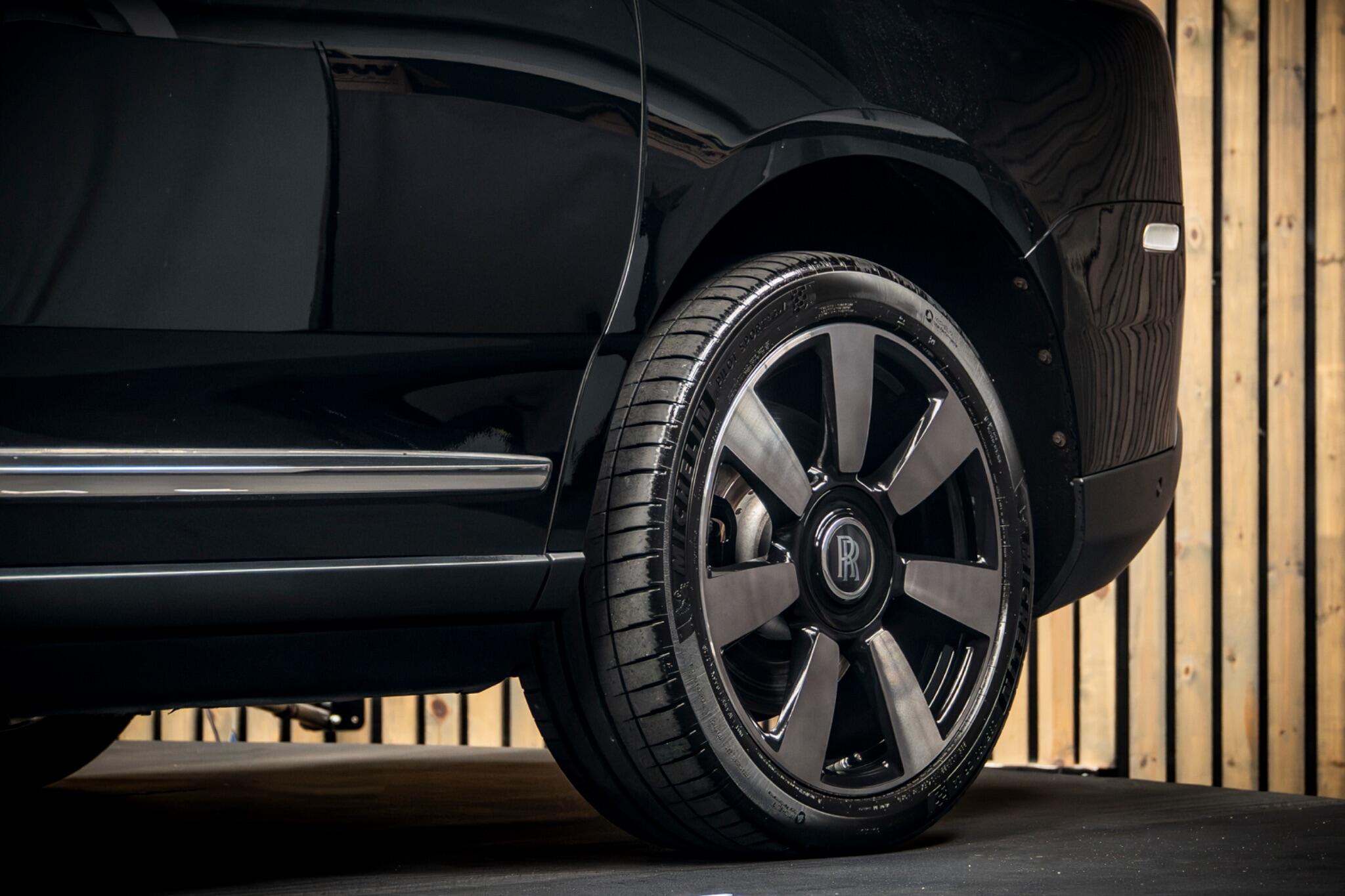 Rolls-Royce Cullinan view 16
