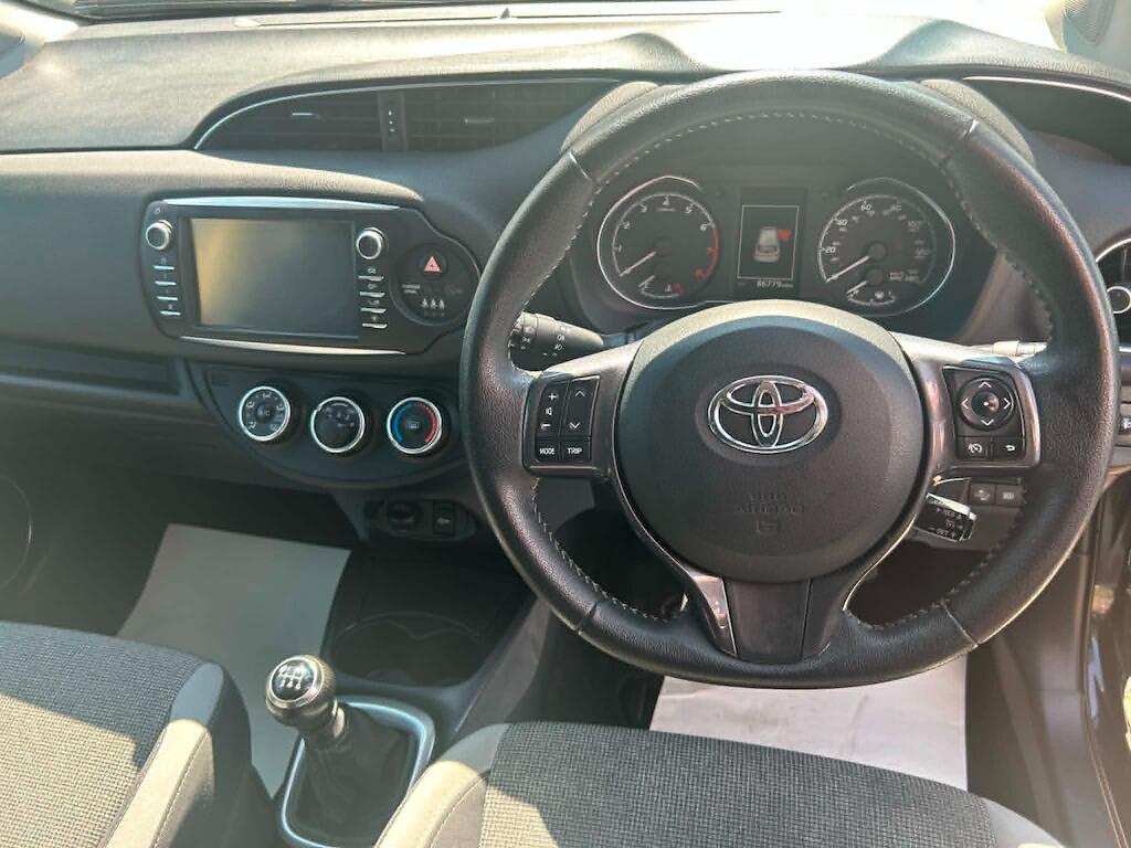 Toyota Yaris view 8