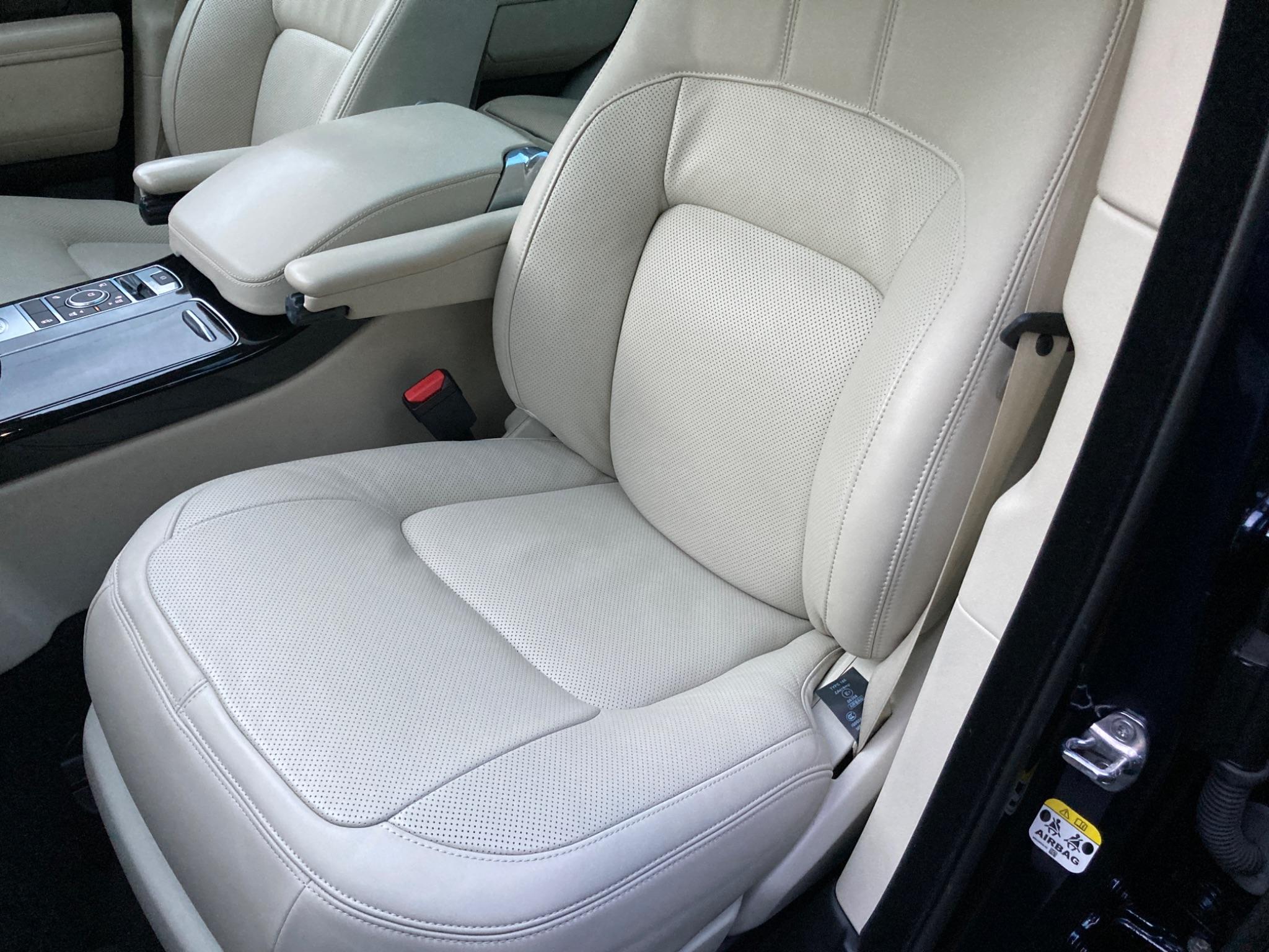 Land Rover Range Rover view 43
