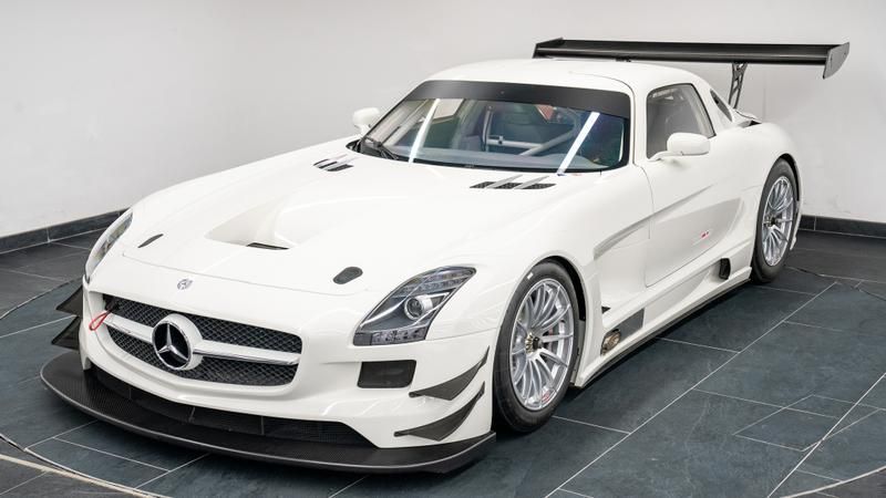 Mercedes-Benz SLS view 27