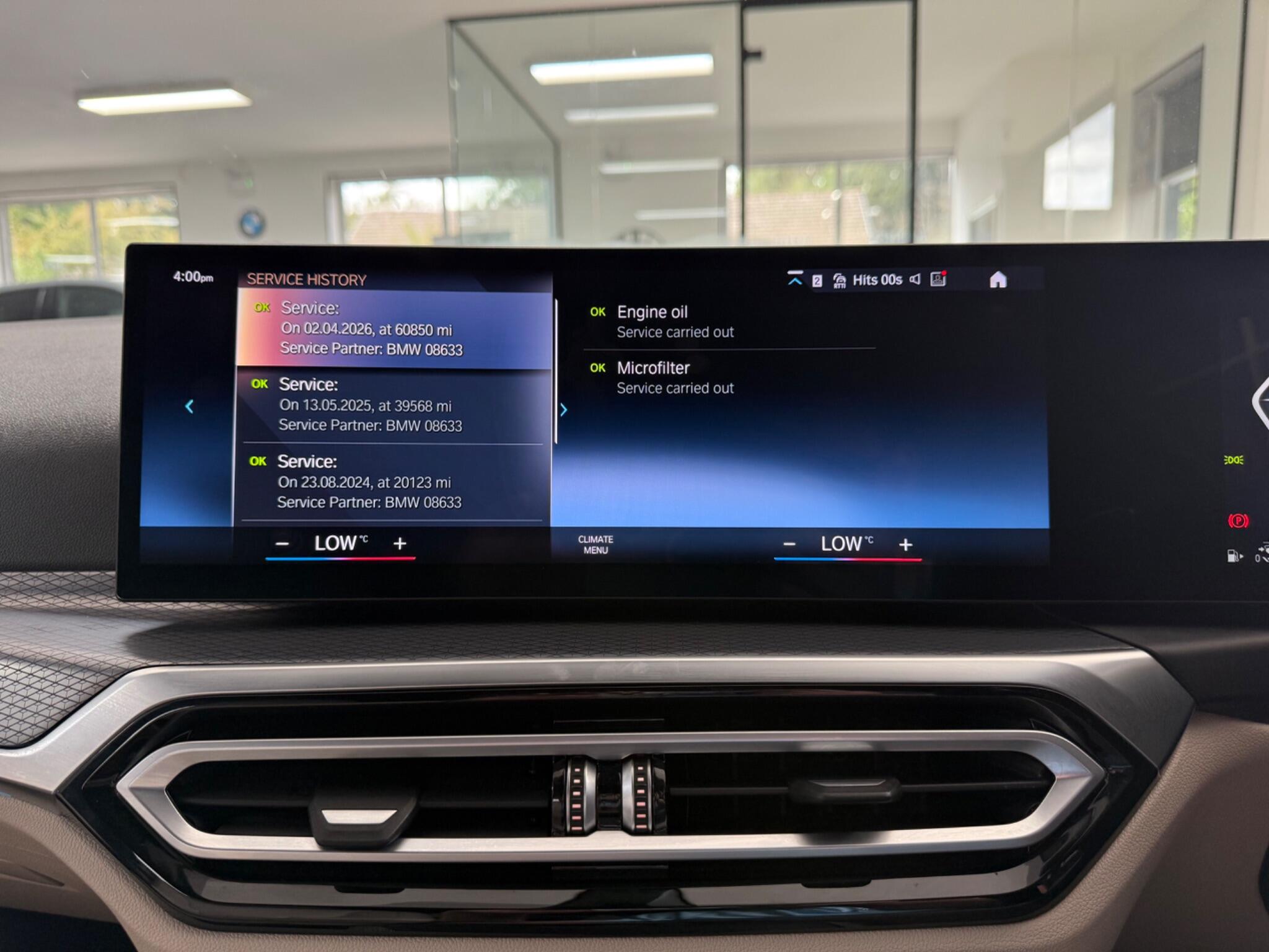 BMW 3 Series view 16