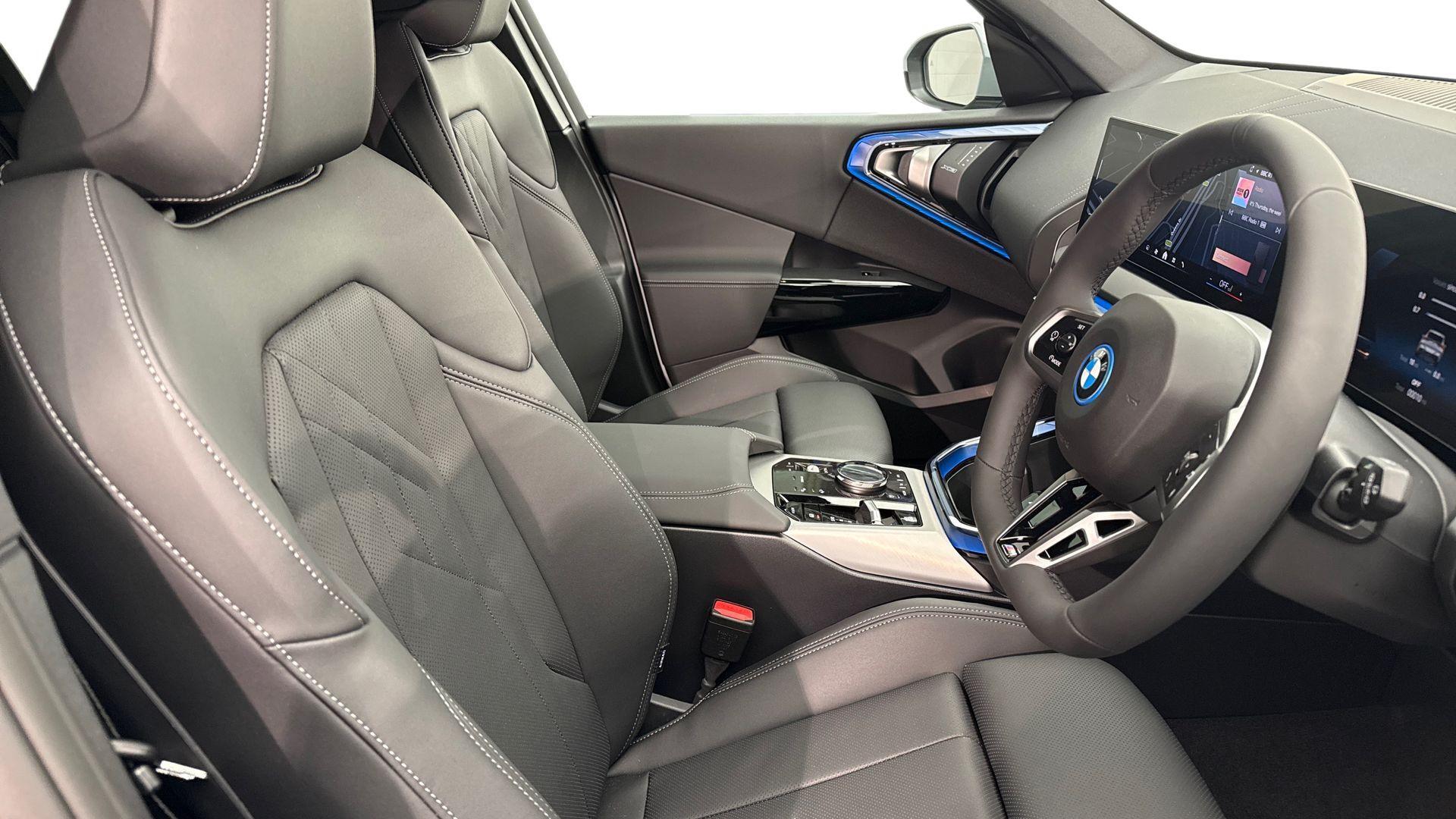 BMW X3 view 11