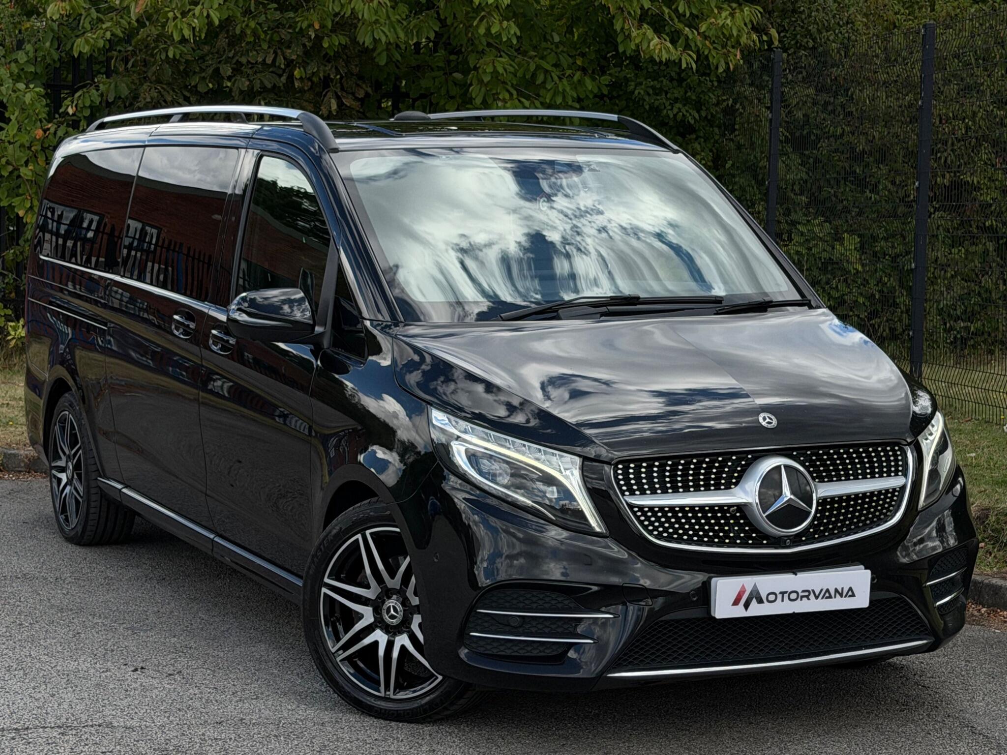 Mercedes-Benz V Class main image