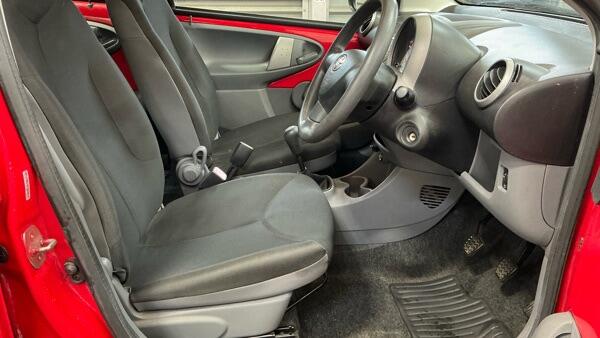 Toyota Aygo view 11