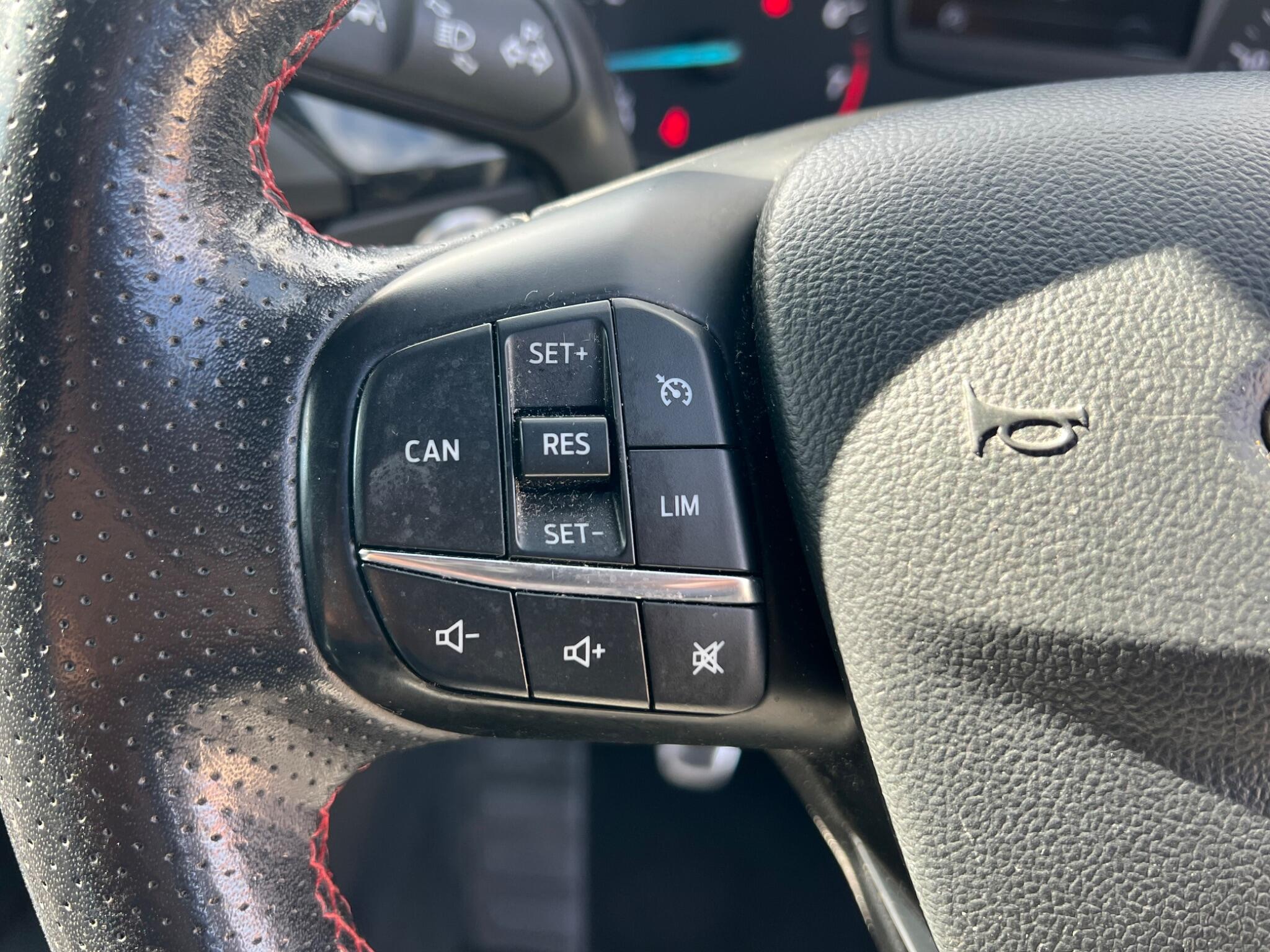 Ford Focus view 36