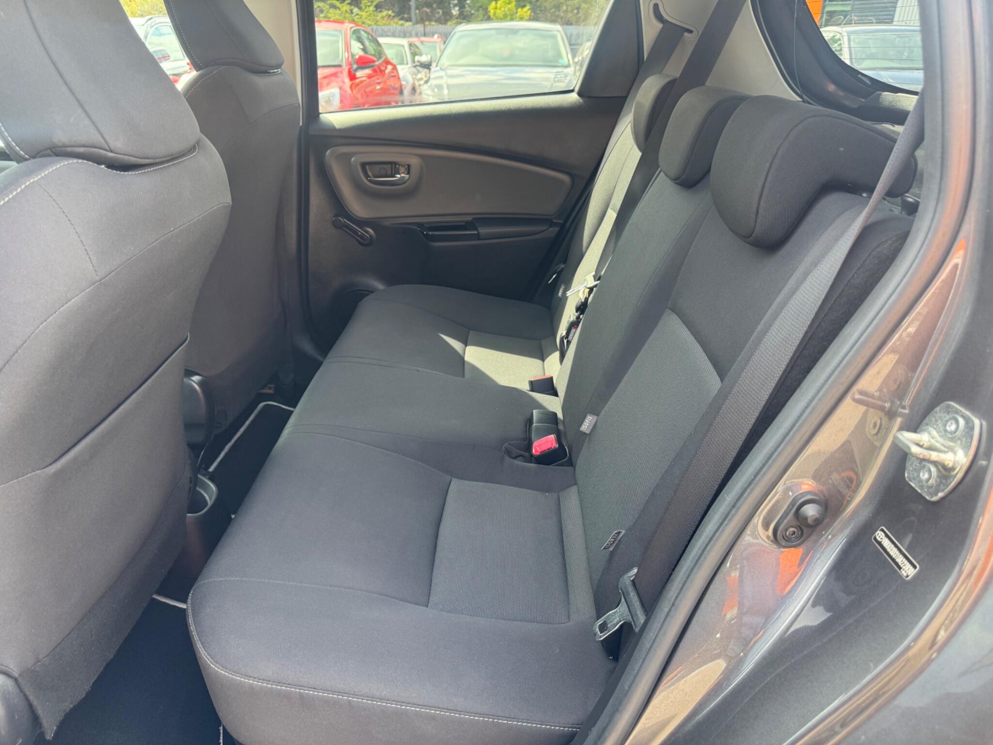 Toyota Yaris view 11