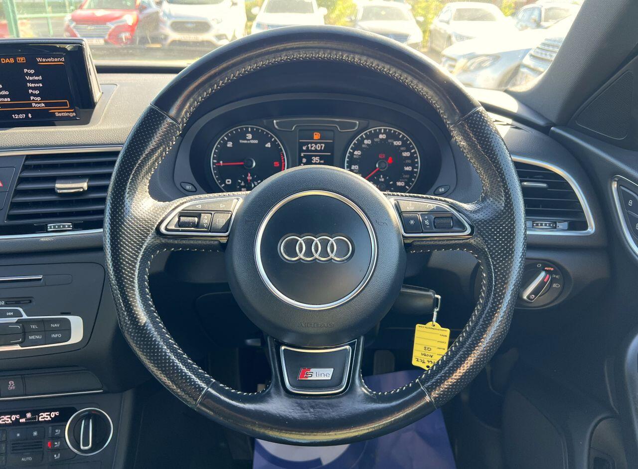 Audi Q3 view 45